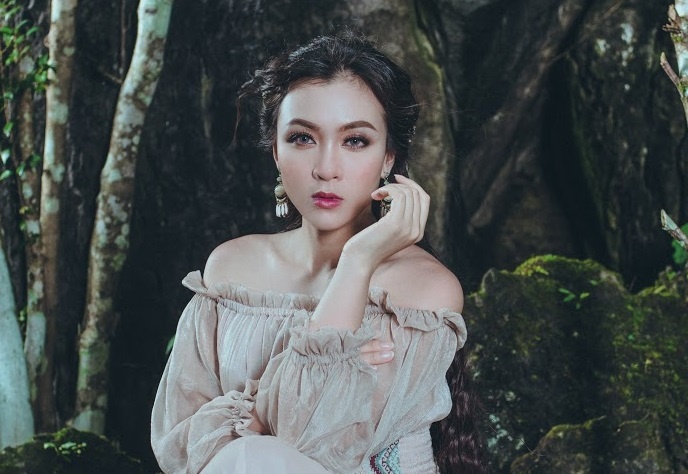 Hoa nang Lo Lem voi hang tram mau vay da hoi tai Victoriastyle hinh anh