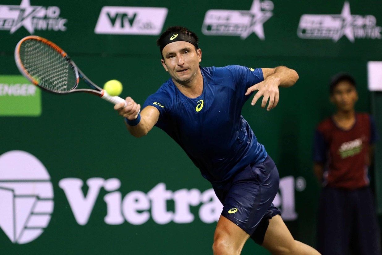 Cac tay vot quoc te hoi ngo tai giai quan vot Hung Thinh Vietnam Open hinh anh