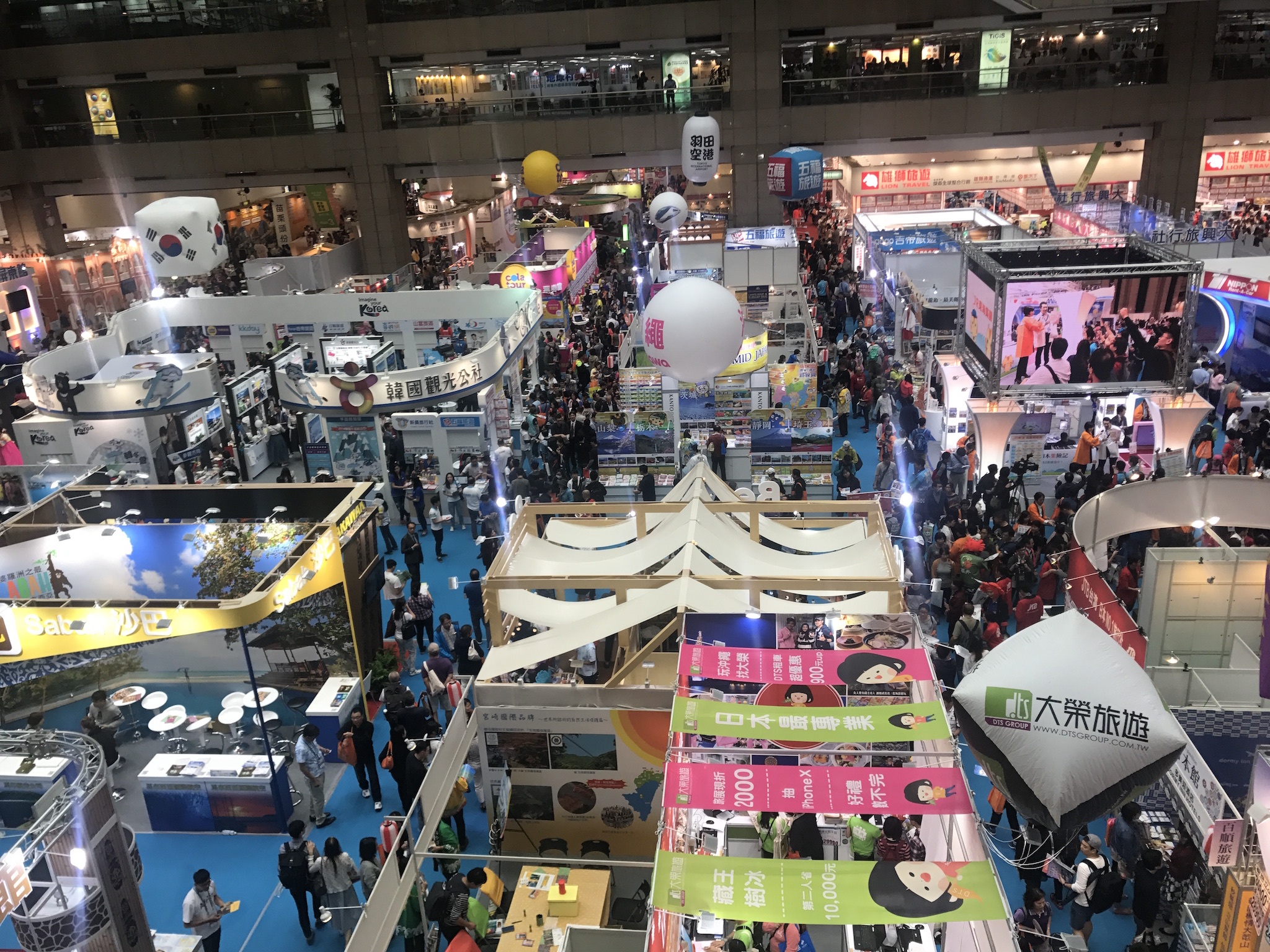 Vietnam Airlines anh 1