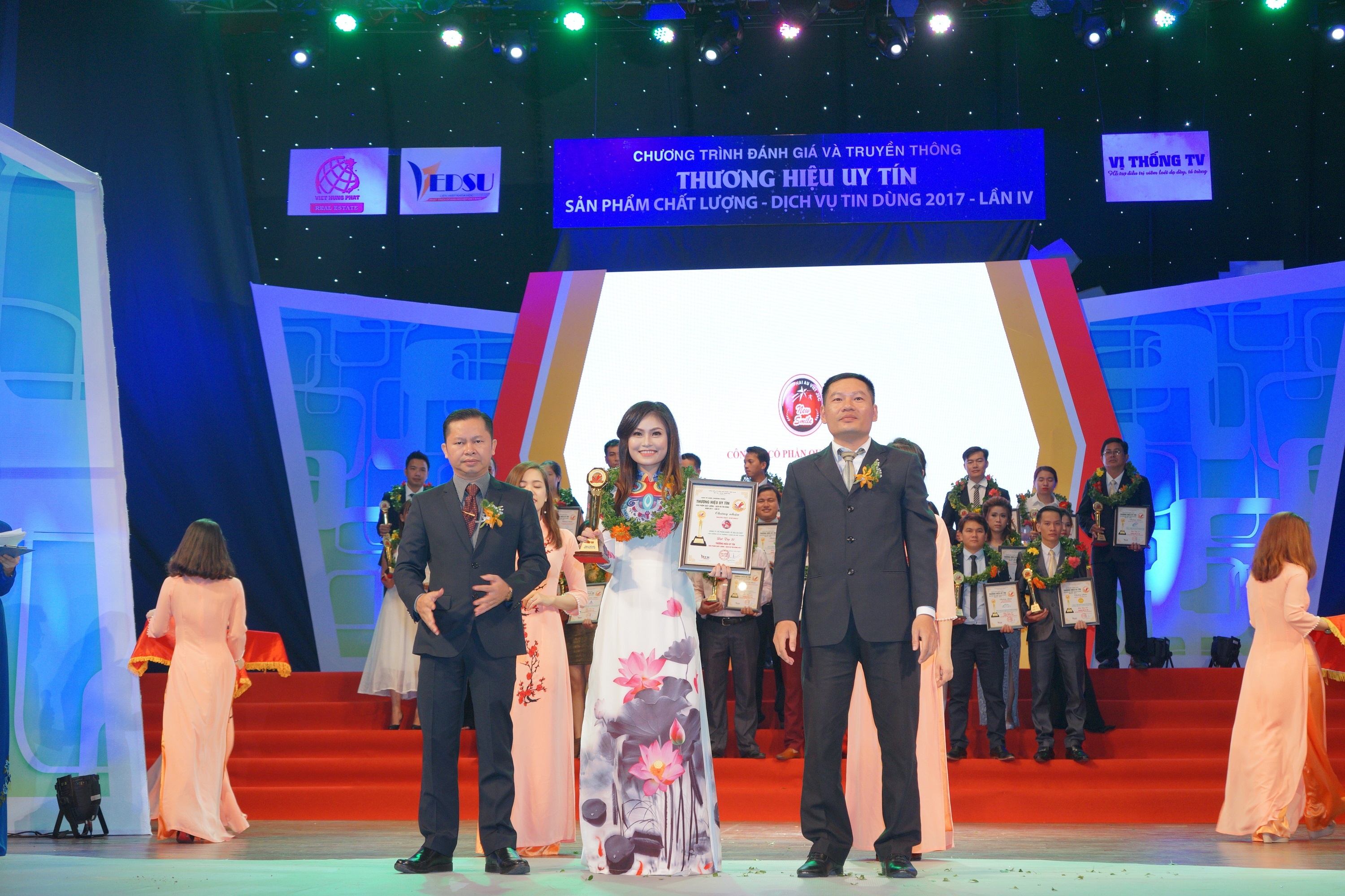 mỹ phẩm New Smile ảnh 1 my pham New Smile anh 1