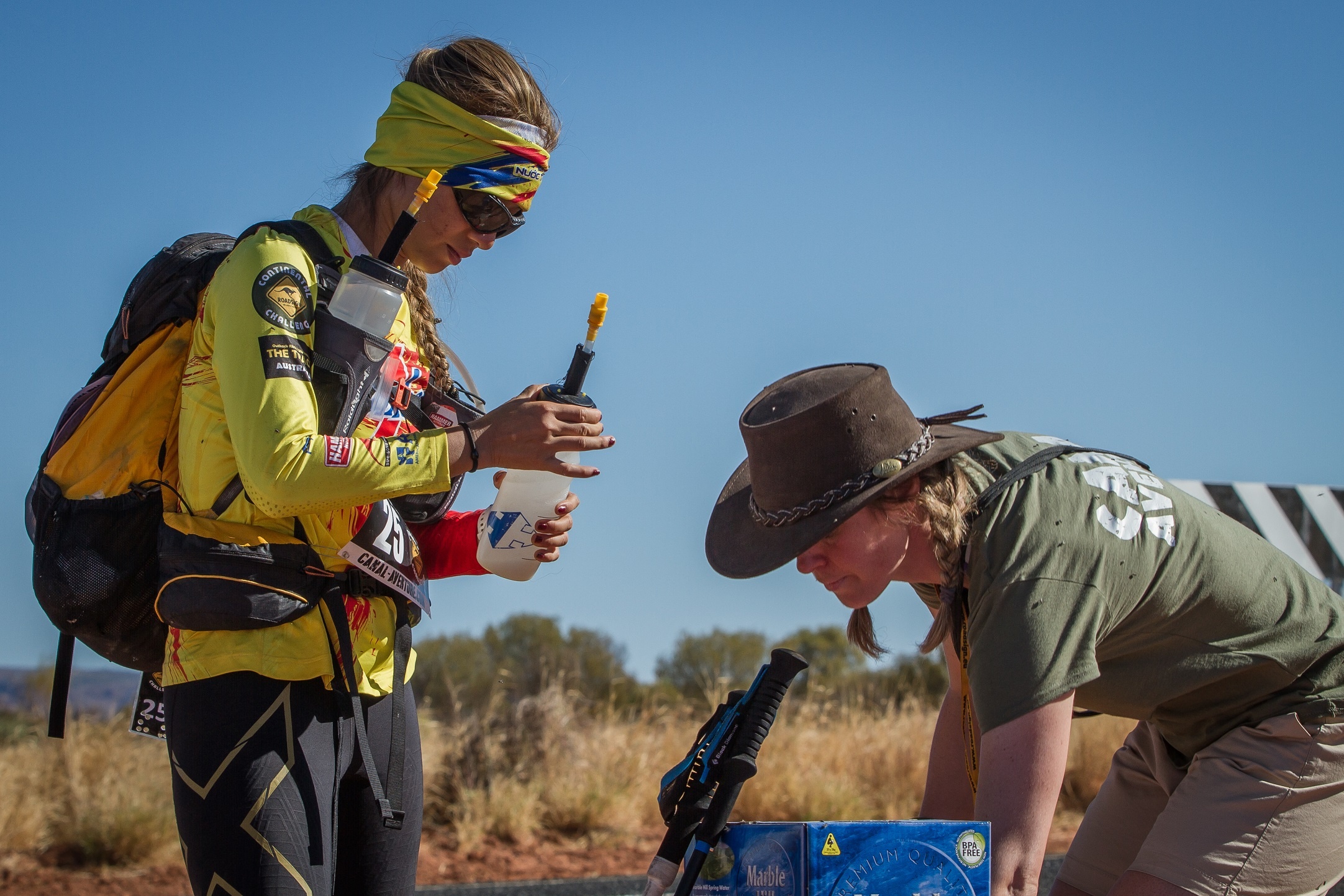 Nhung kho khan chua ke cua co gai Viet tung chinh phuc 4 sa mac hinh anh