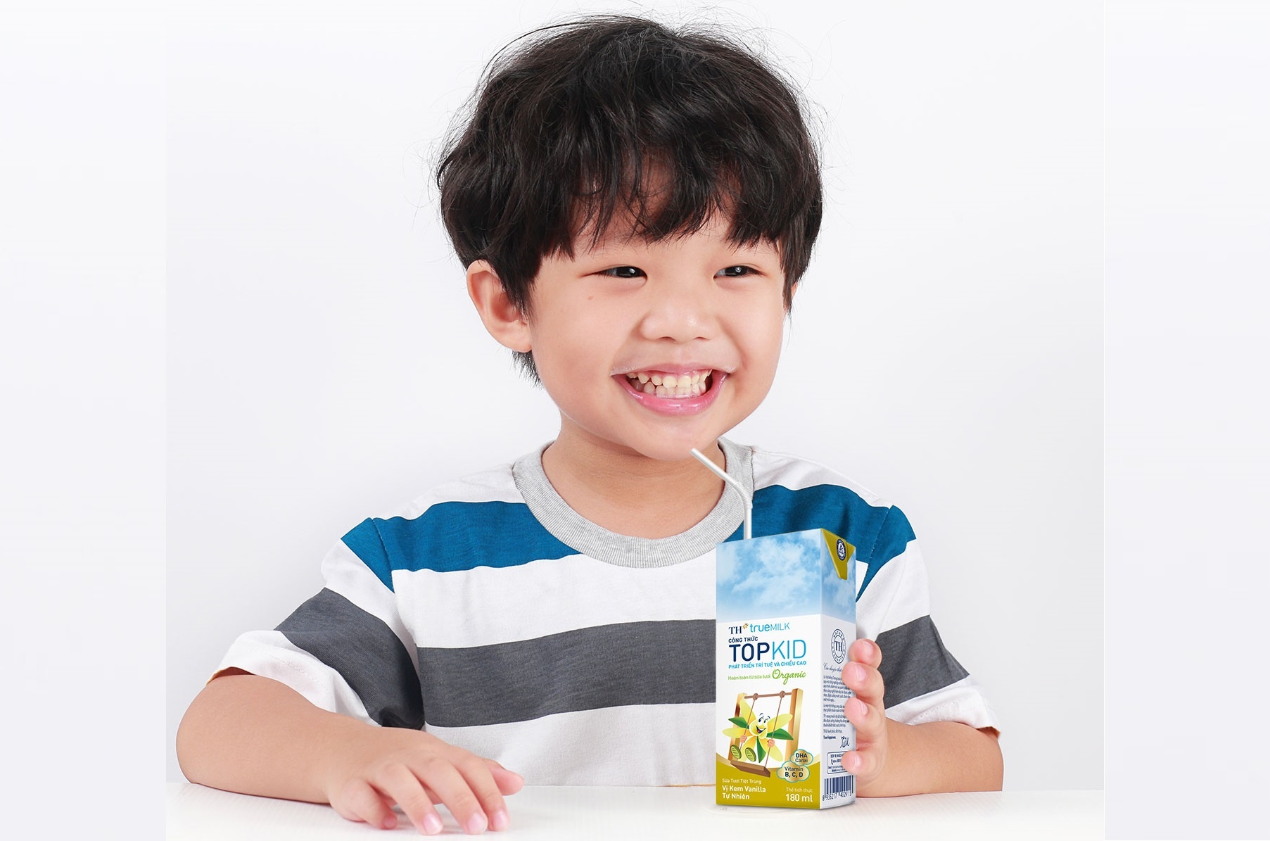 Sua tuoi TH True Milk giu tron duong chat nho cong thuc topkid hinh anh