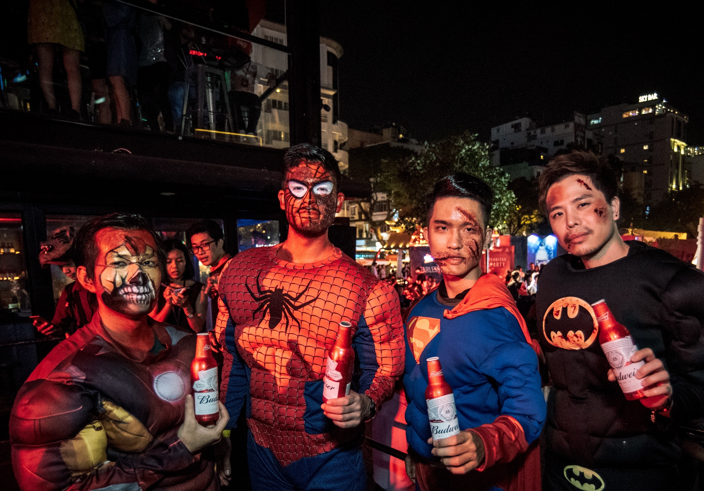 Son Tung M-TP chay het minh trong dem Halloween anh 10