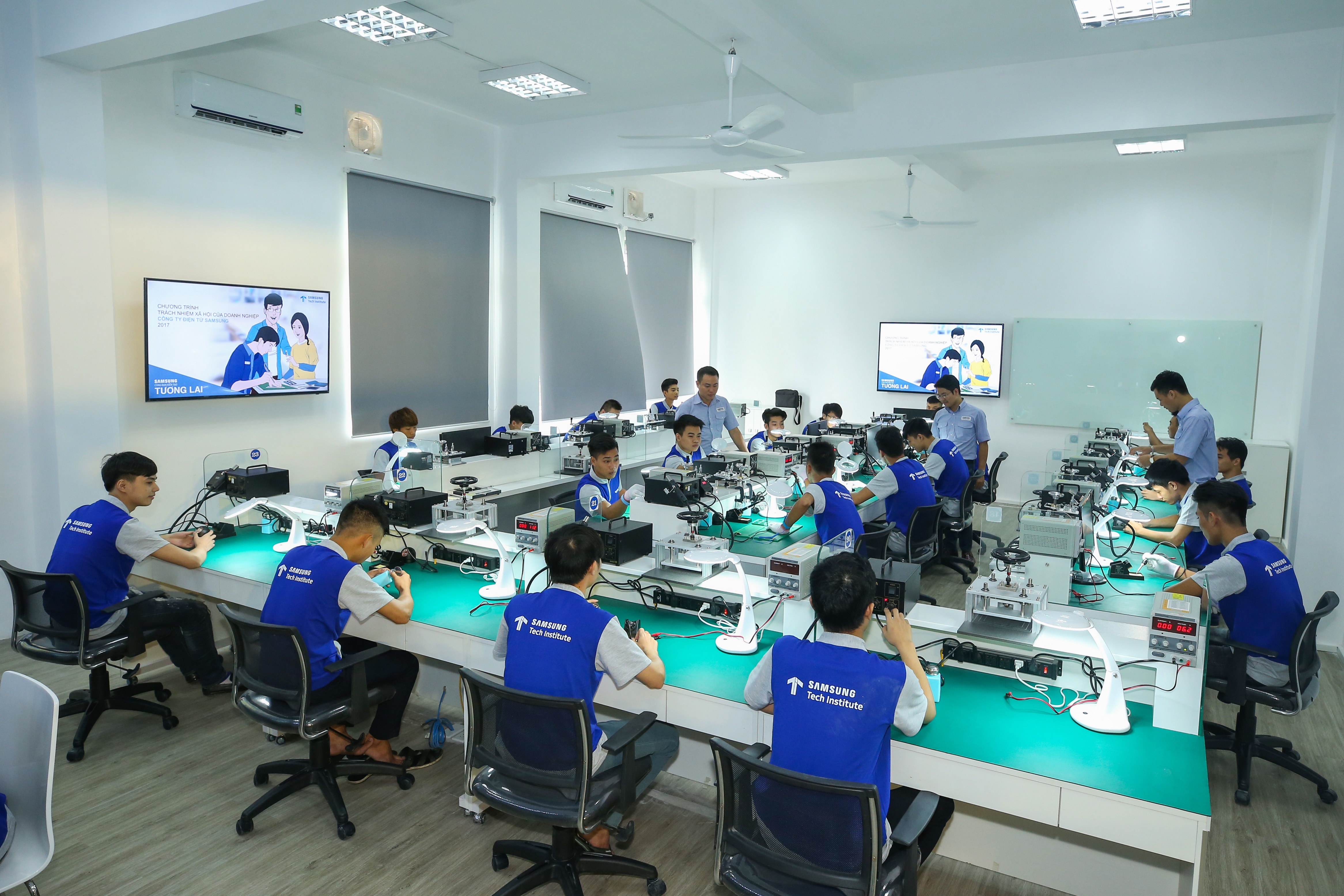 đào tạo nghề sửa chữa điện thoại ảnh 1 dao tao nghe sua chua dien thoai anh 1