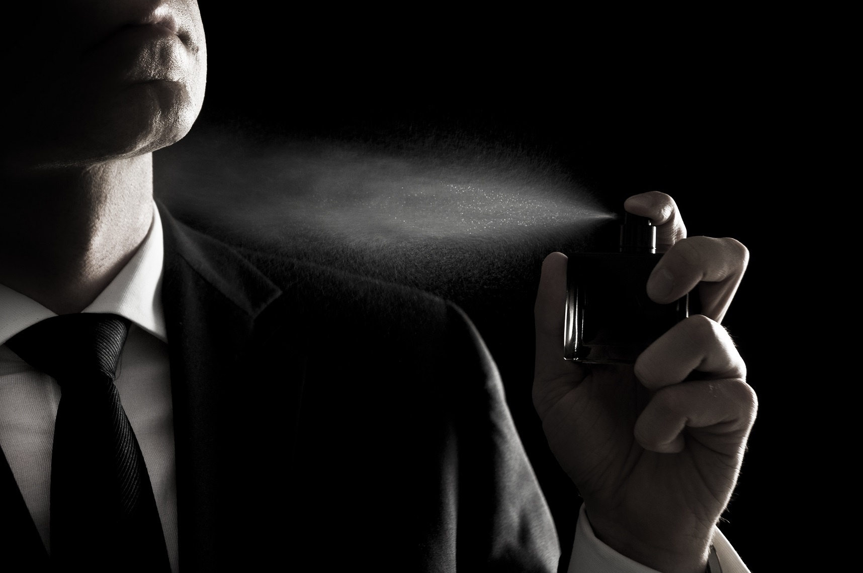 Nhung sai lam trong cach dung nuoc hoa cua nam gioi hinh anh