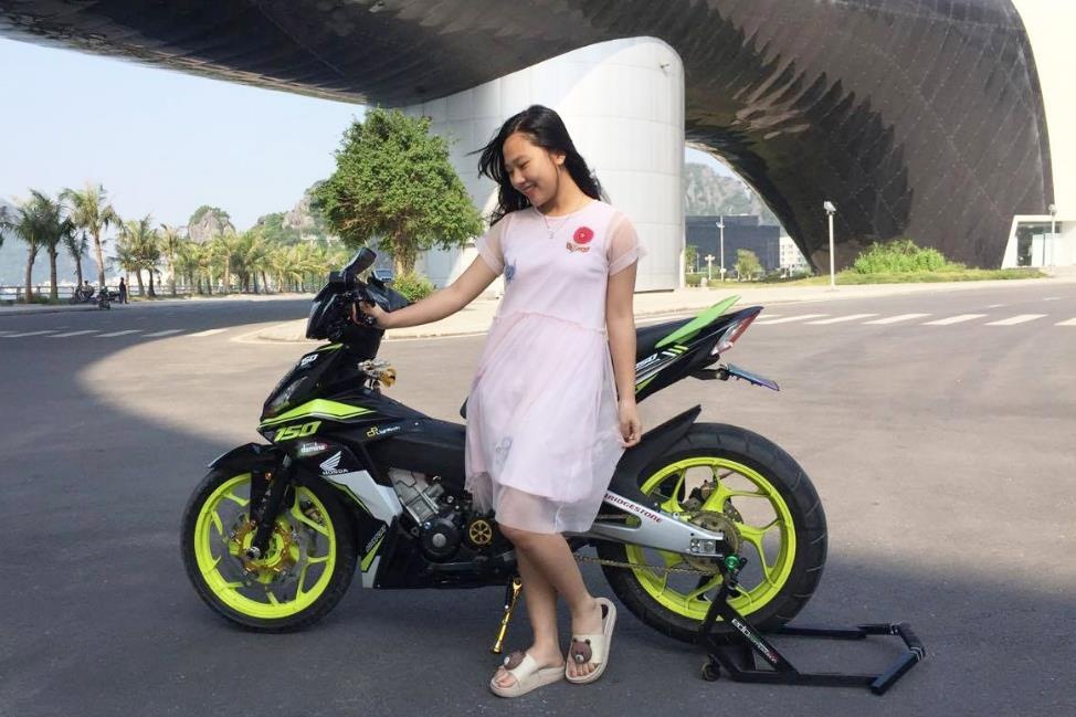 thi anh chup voi Honda Winner anh 2