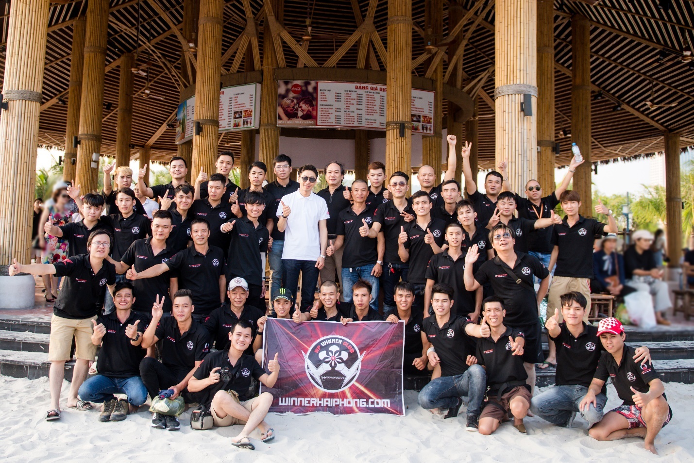 thi anh chup voi Honda Winner anh 5