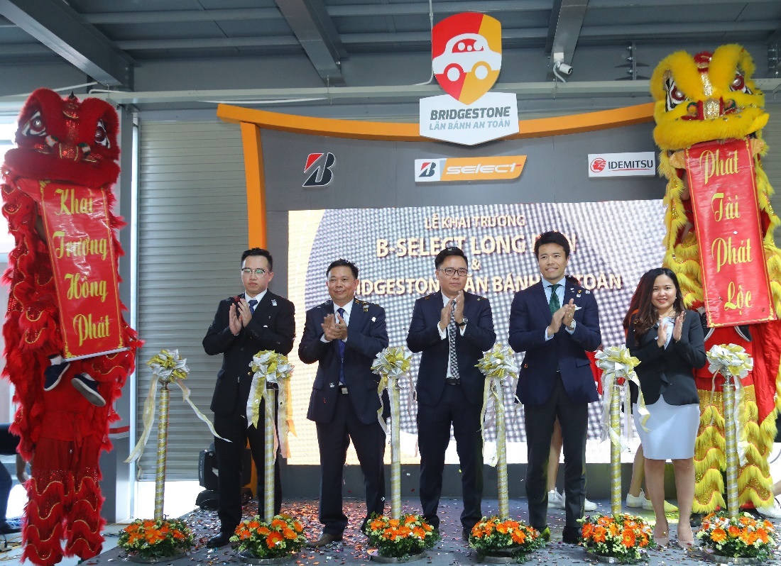 B-select Long Bien anh 1