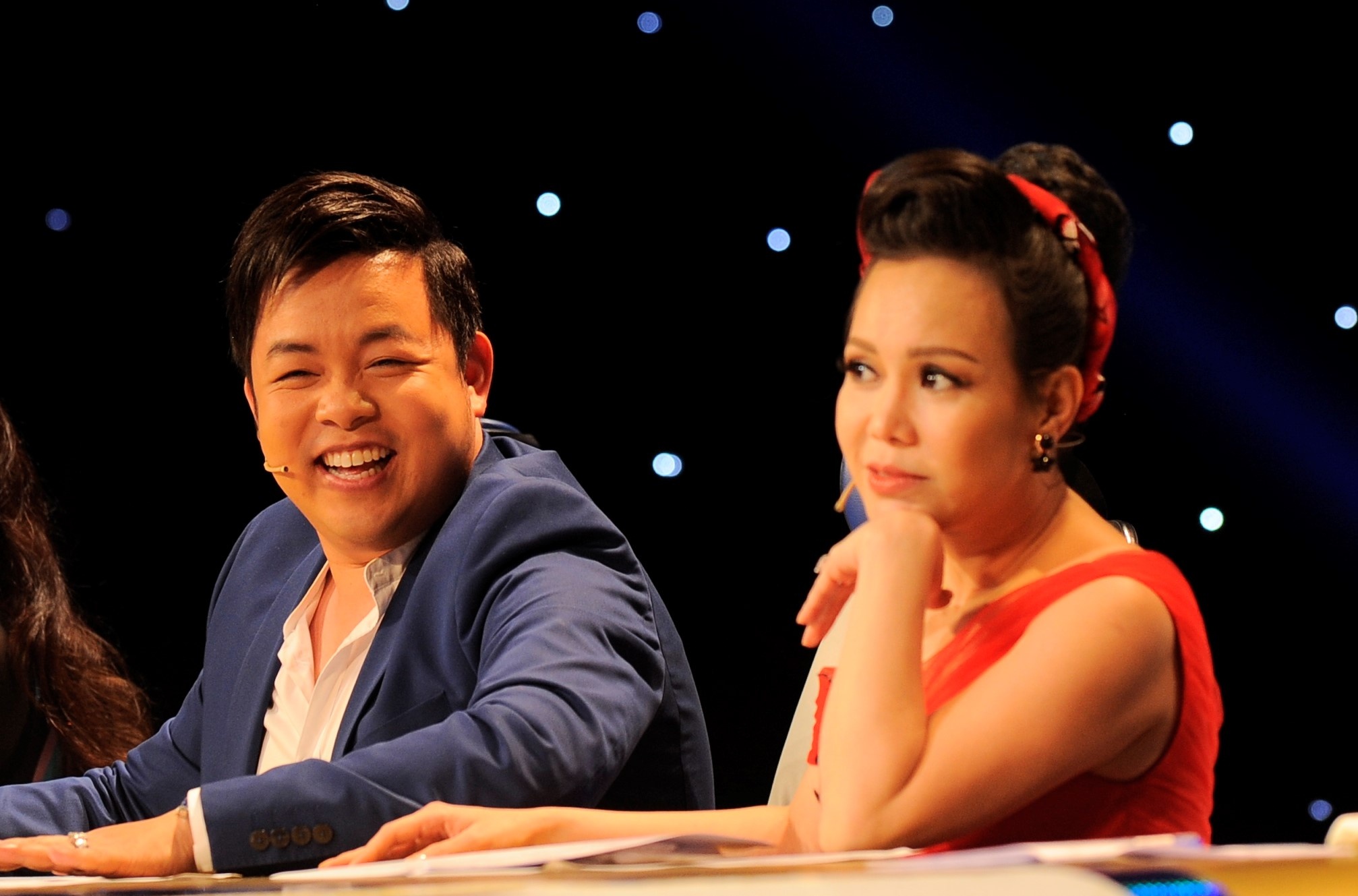 Viet Huong che gieu ngoai hinh Quang Le trong 'Thu tai sieu nhi' hinh anh