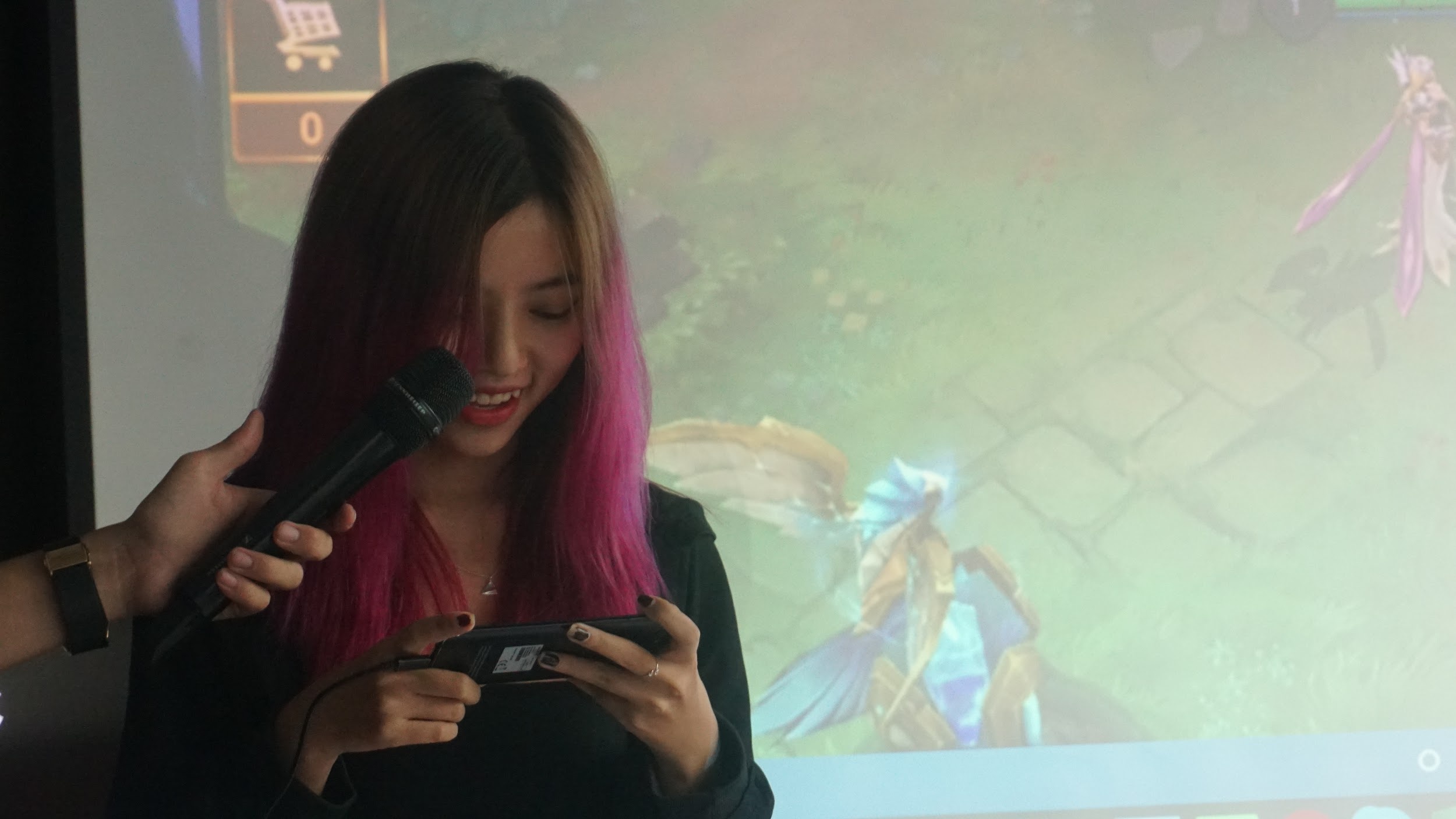 gioi tre trai nghiem choi game tren Oppo F5 anh 3