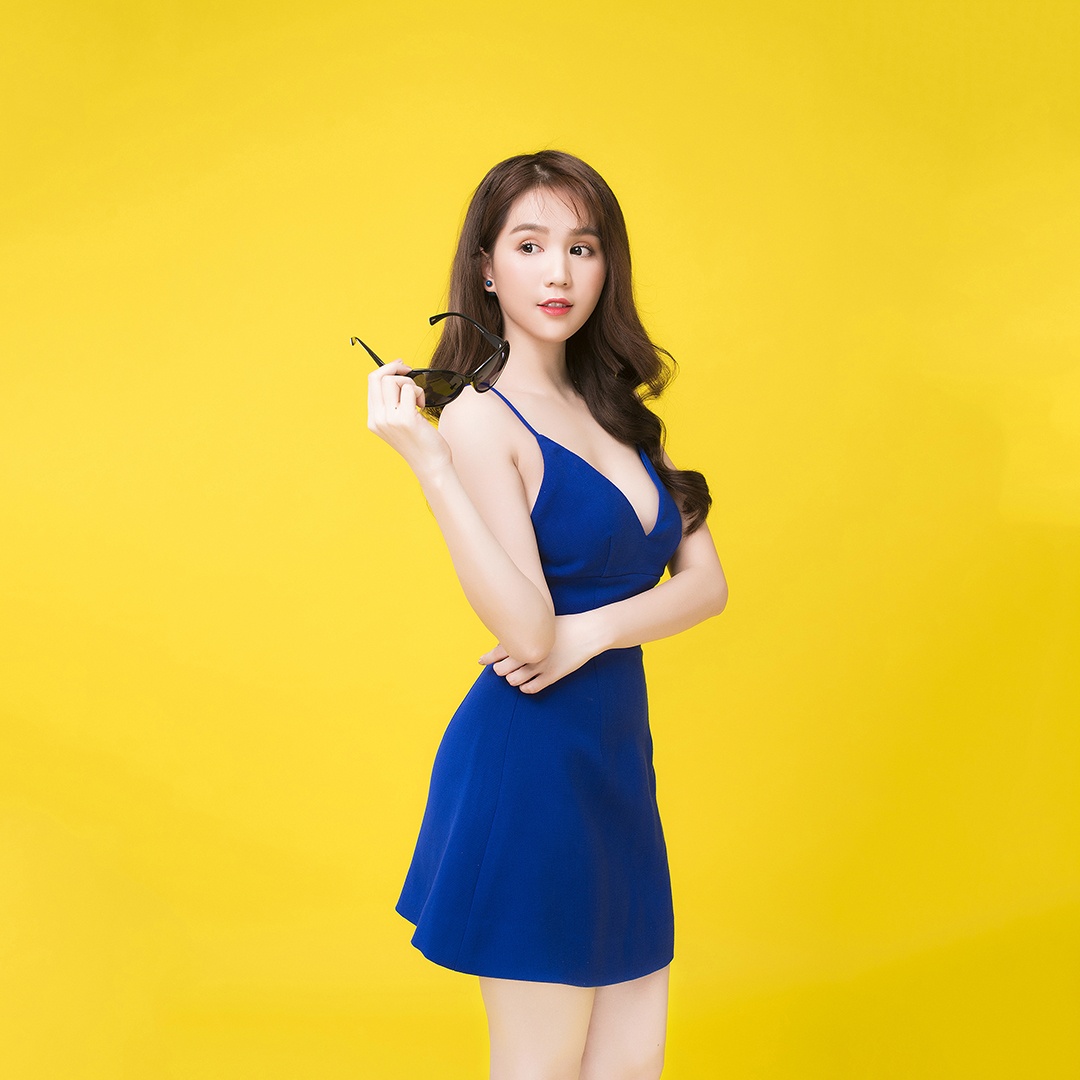 Ngoc Trinh dien dam ngan sexy anh 3