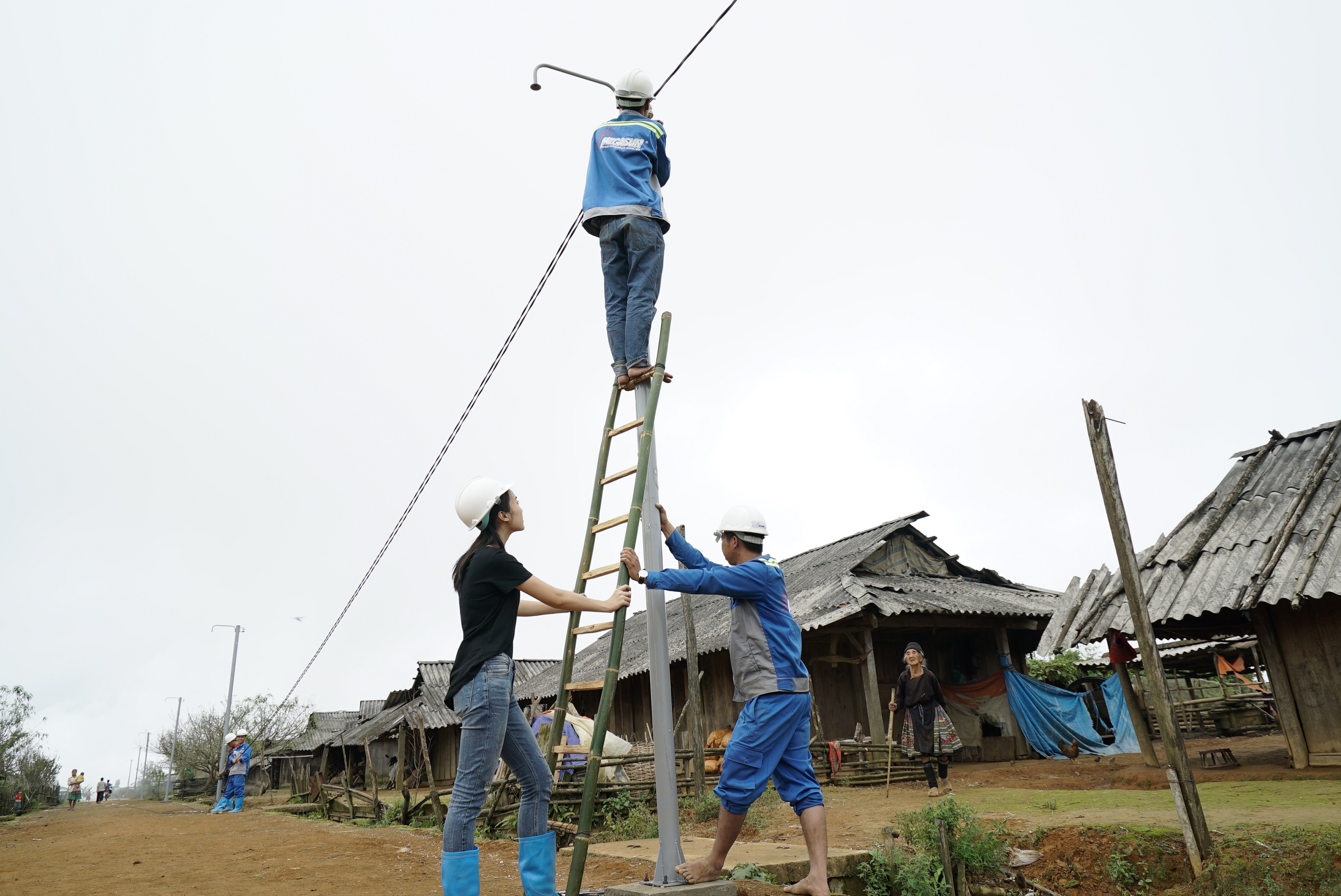 cong ty Megasun anh 2