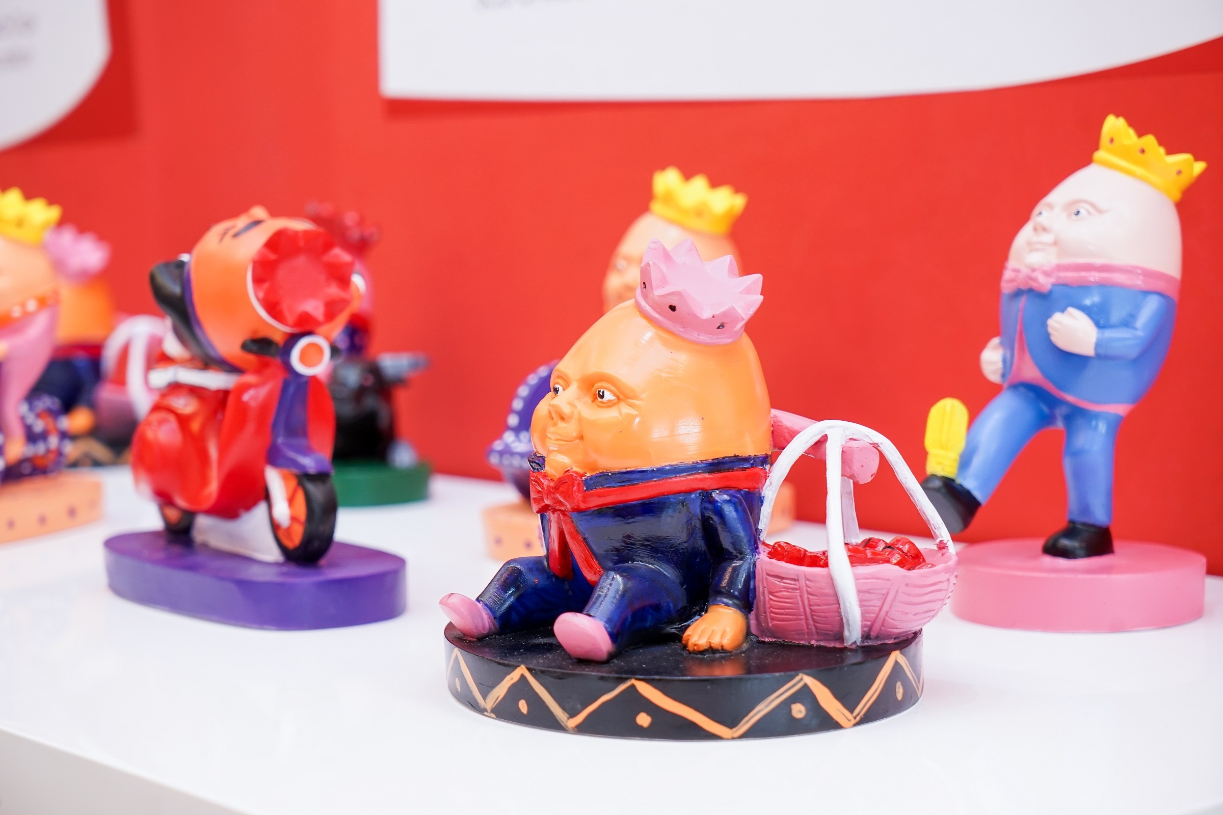 Gay quy vi san choi sang tao cho thanh thieu nien hoan canh kho khan hinh anh