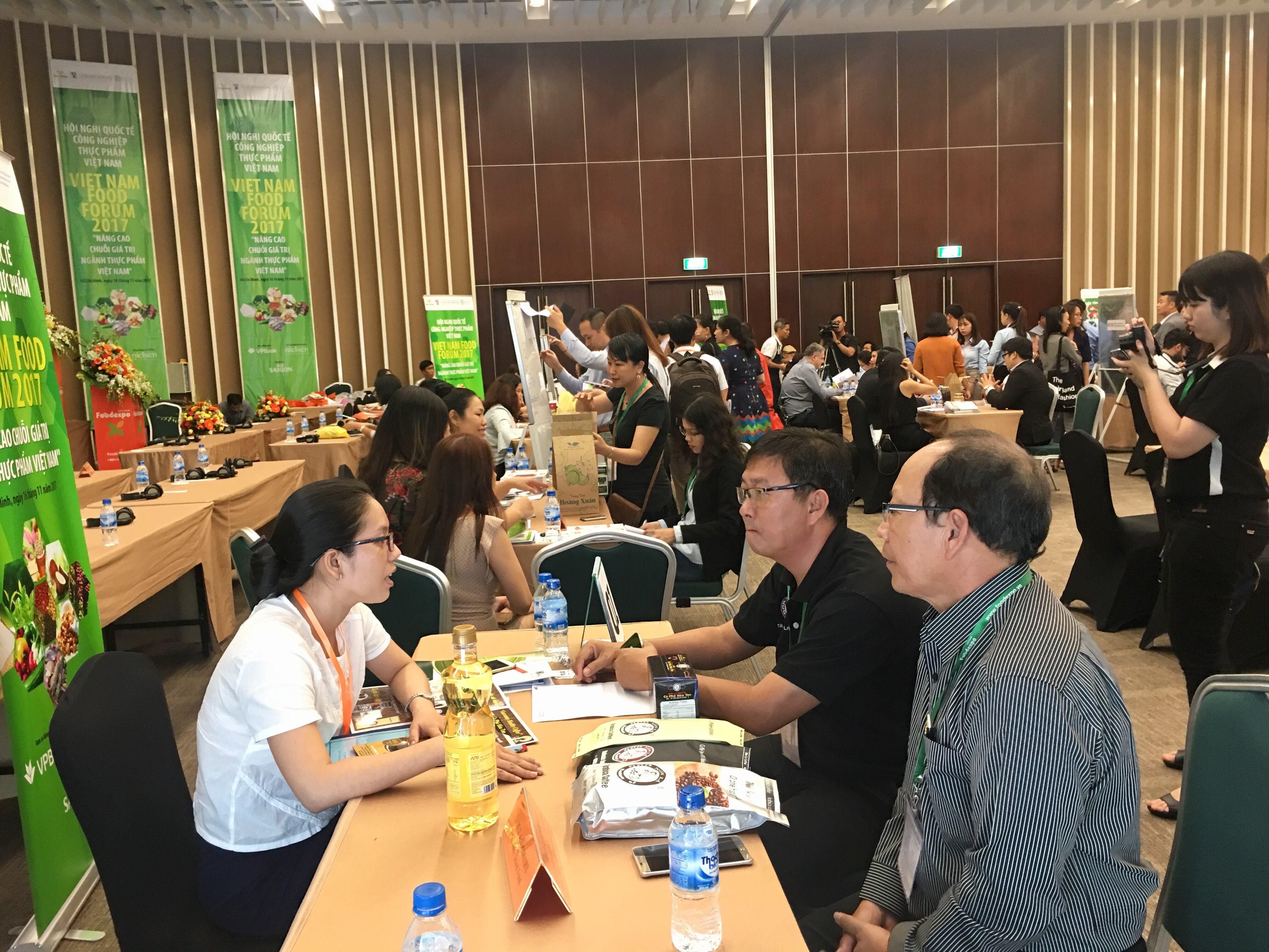 VPBank ho tro dua hang Viet vao Walmart anh 1