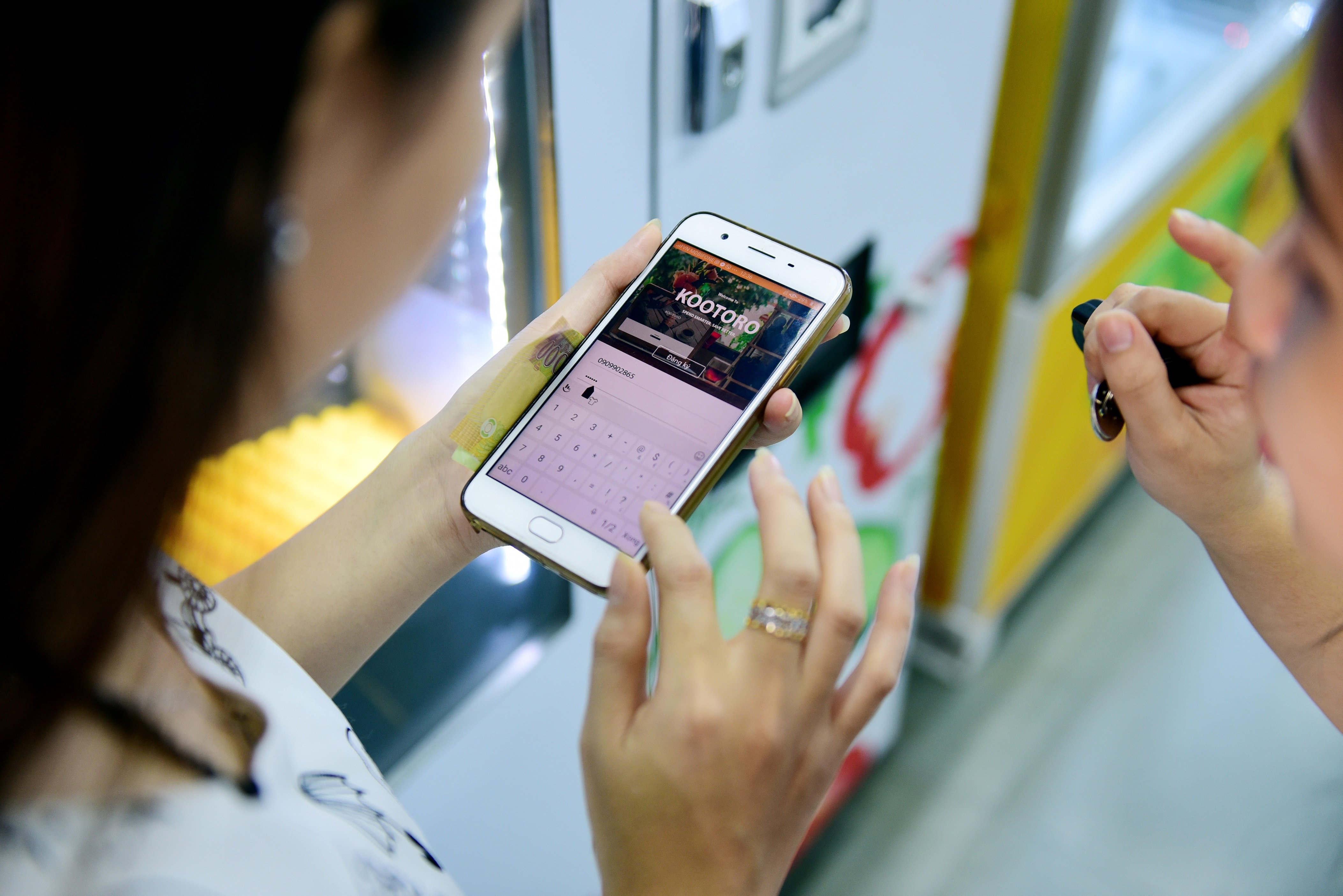 cua hang tien loi anh 3