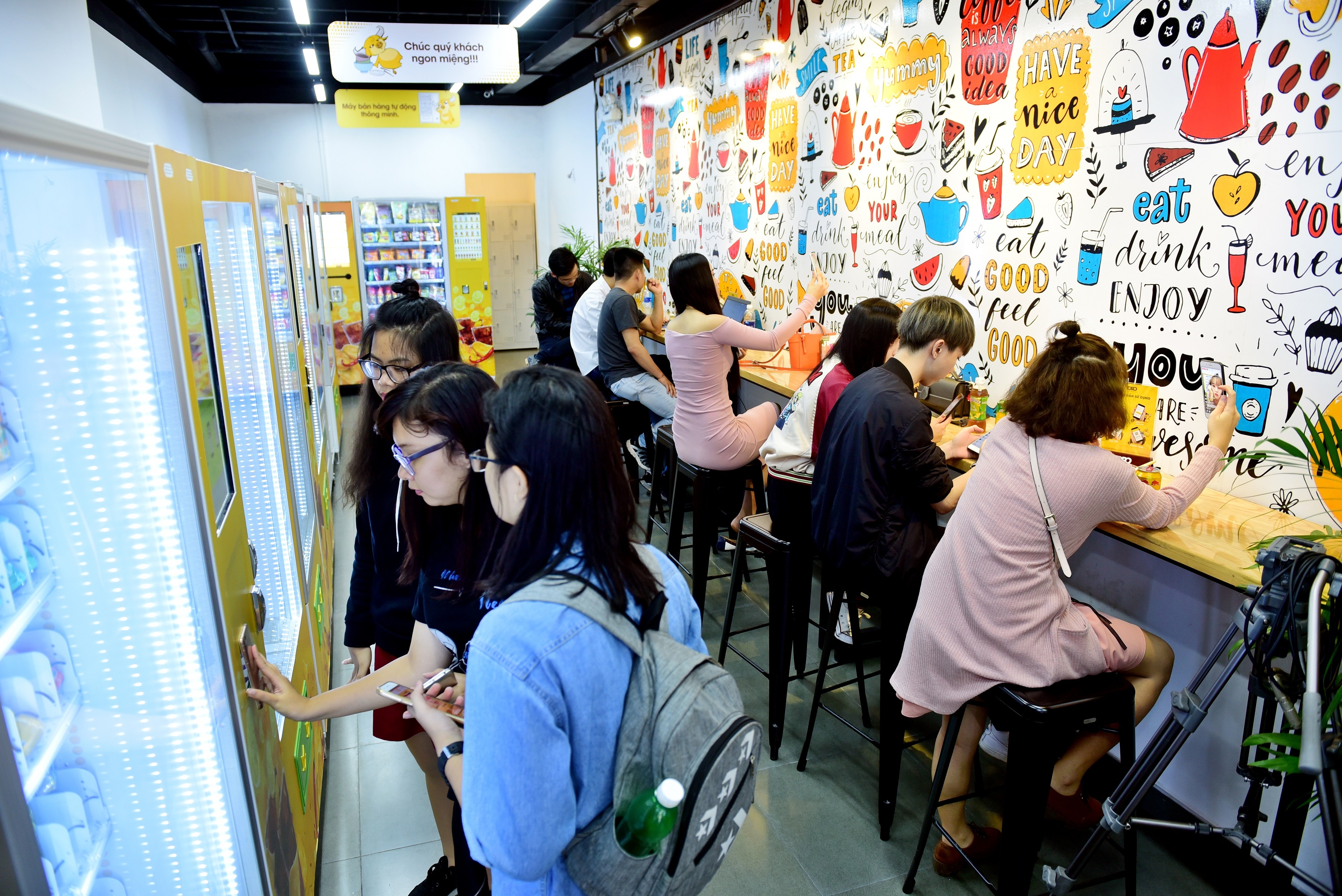 cua hang tien loi anh 5