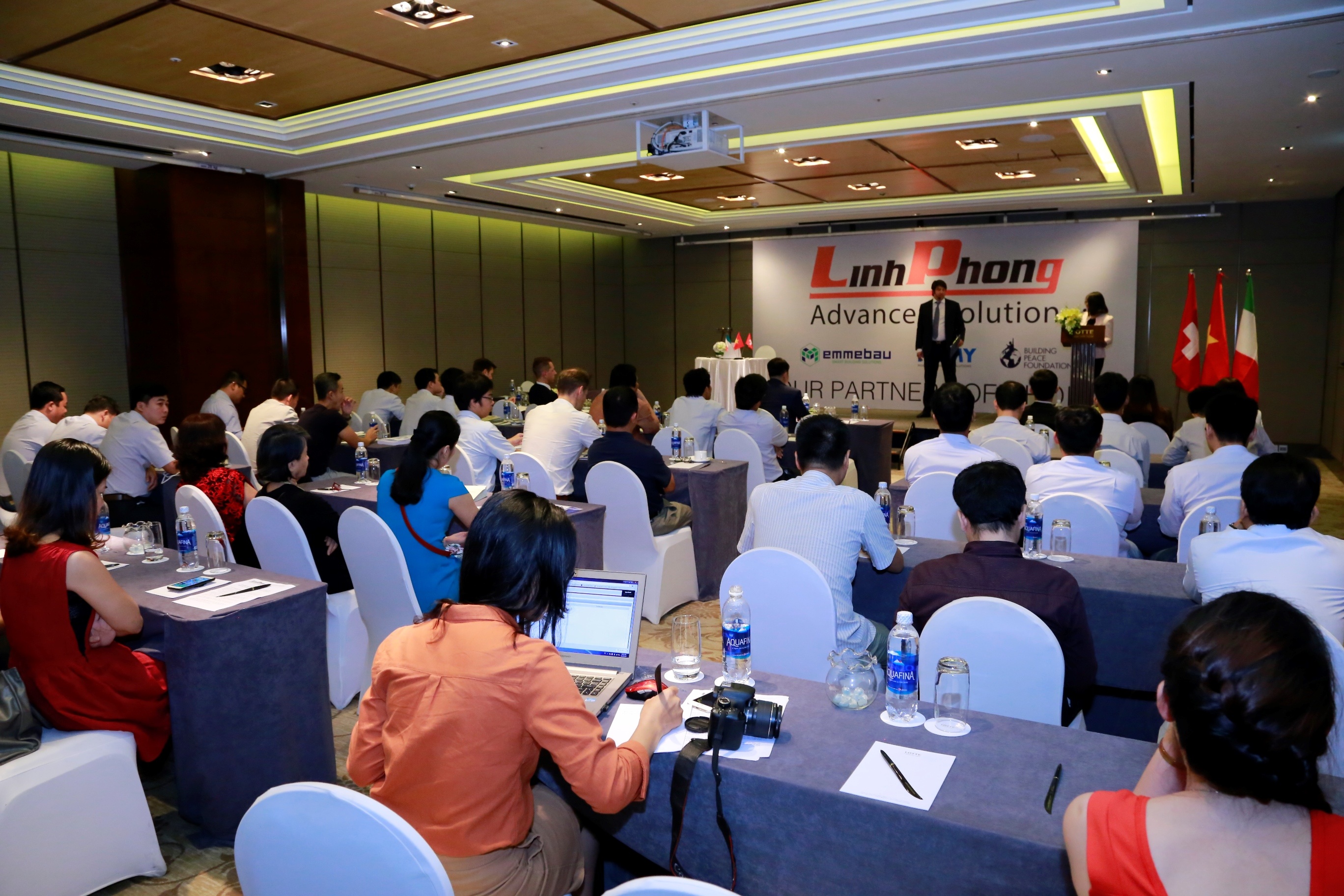 Cong ty co khi Linh Phong anh 1