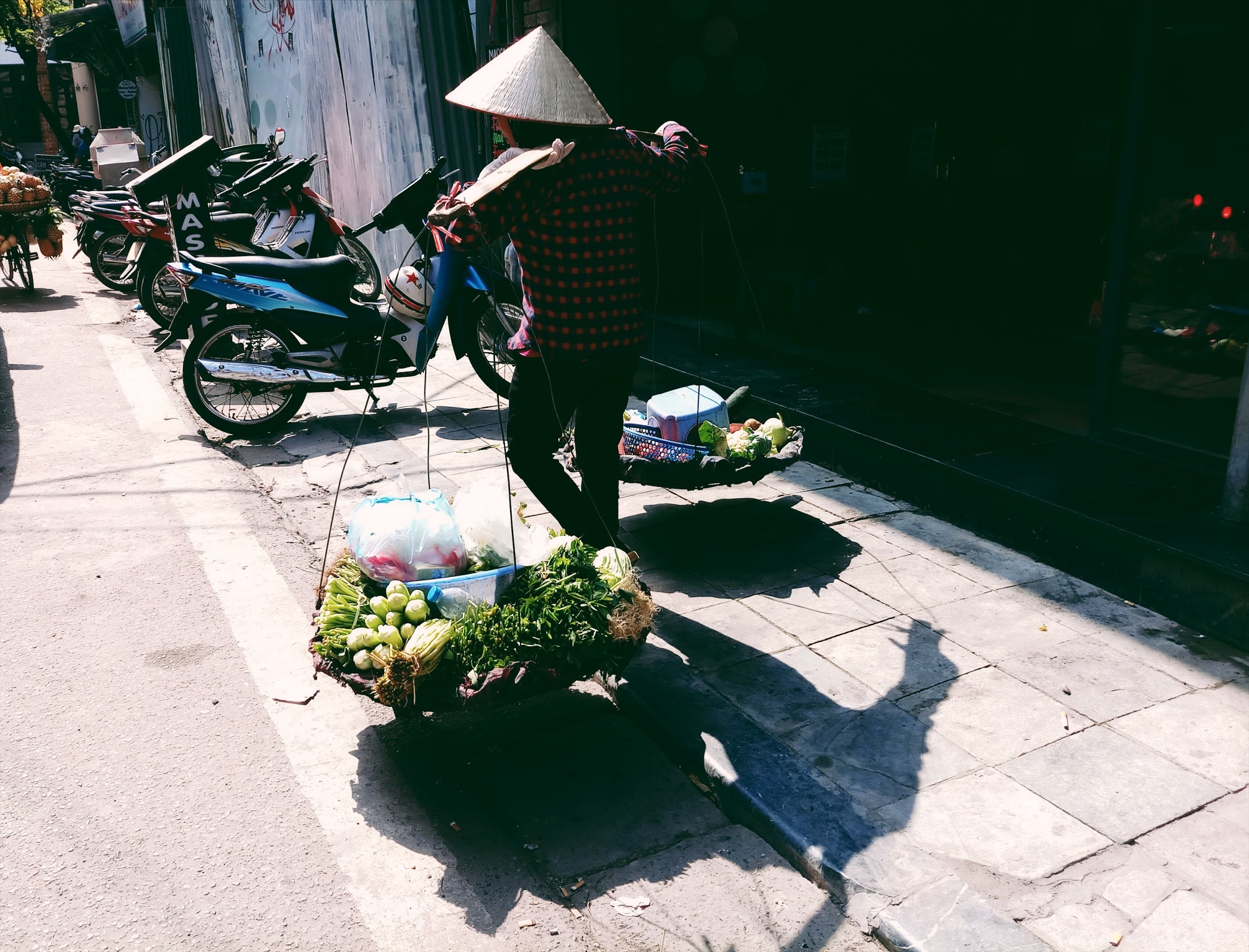 Samsung Galaxy J7+ ảnh 2 Samsung Galaxy J7+ anh 2