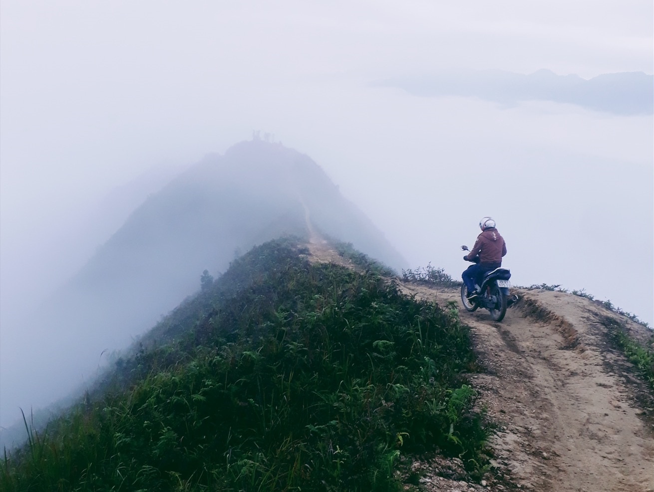 Len ‘song lung khung long’ san may Ta Xua hinh anh