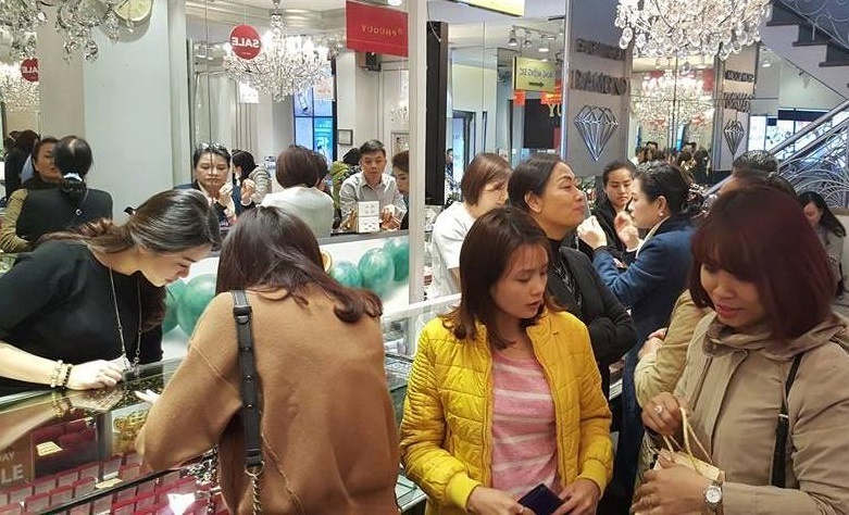 Vang bac da quy Phu Quy uu dai den 50% dip Black Friday hinh anh