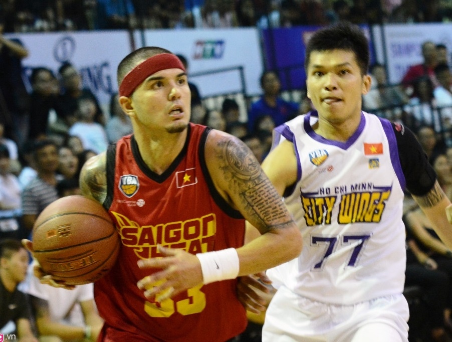 FPT phan phoi ban quyen truyen hinh giai bong ro nha nghe Dong Nam A hinh anh