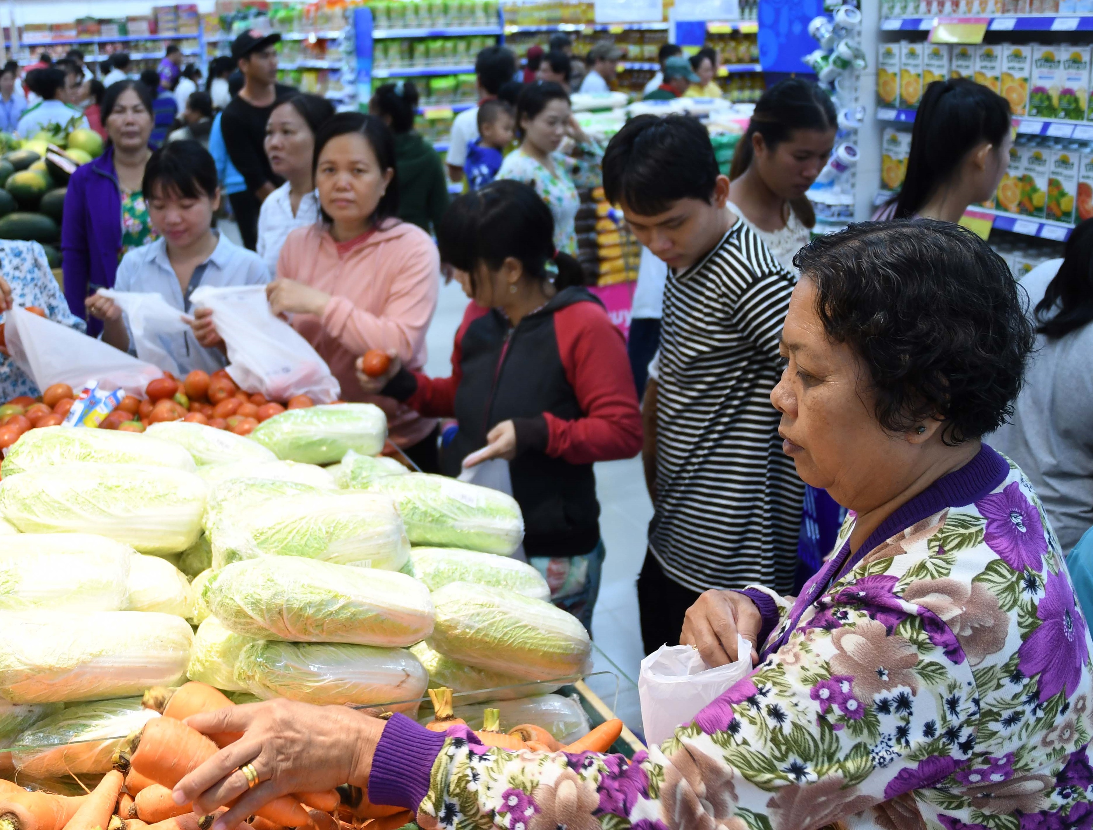 Kon Tum sap co sieu thi Co.opmart dau tien hinh anh