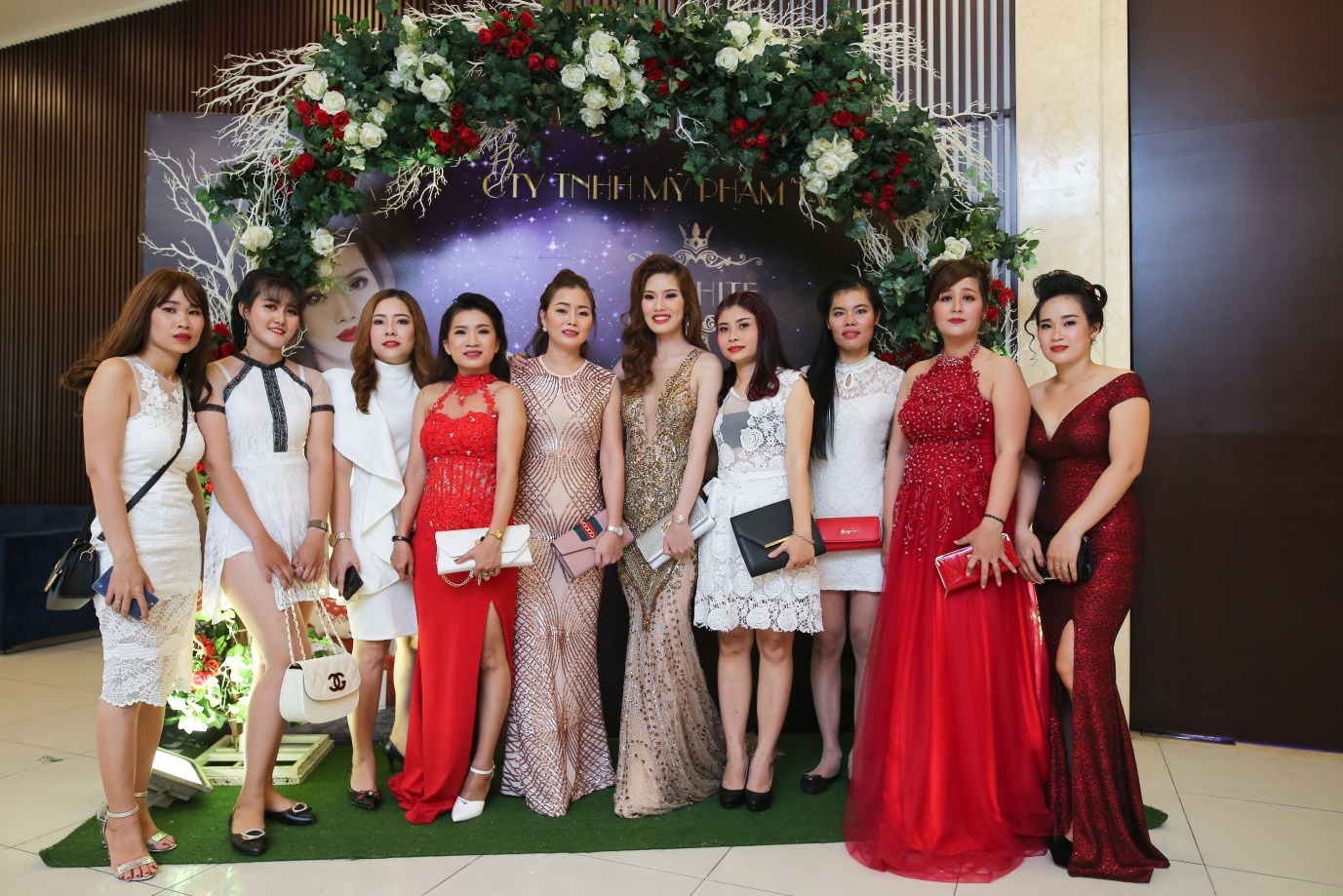 My pham T - White anh 1