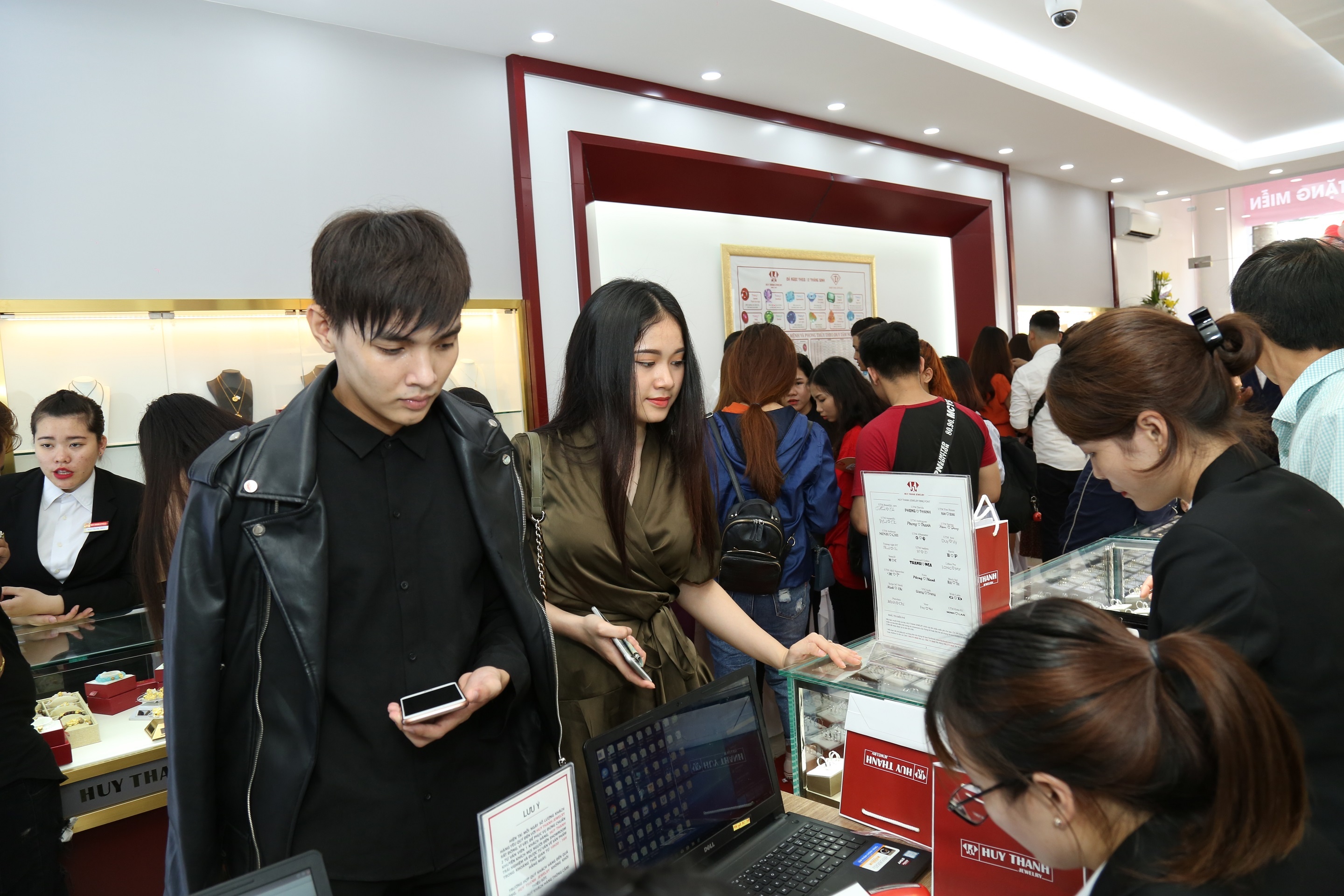 Huy Thanh Jewelry anh 4