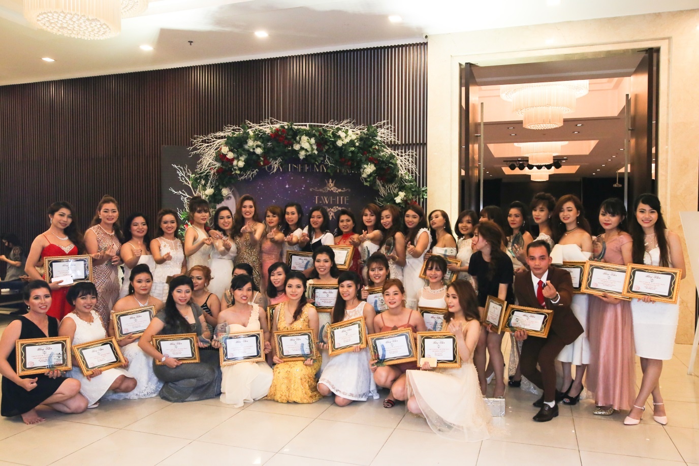 My pham T - White anh 7