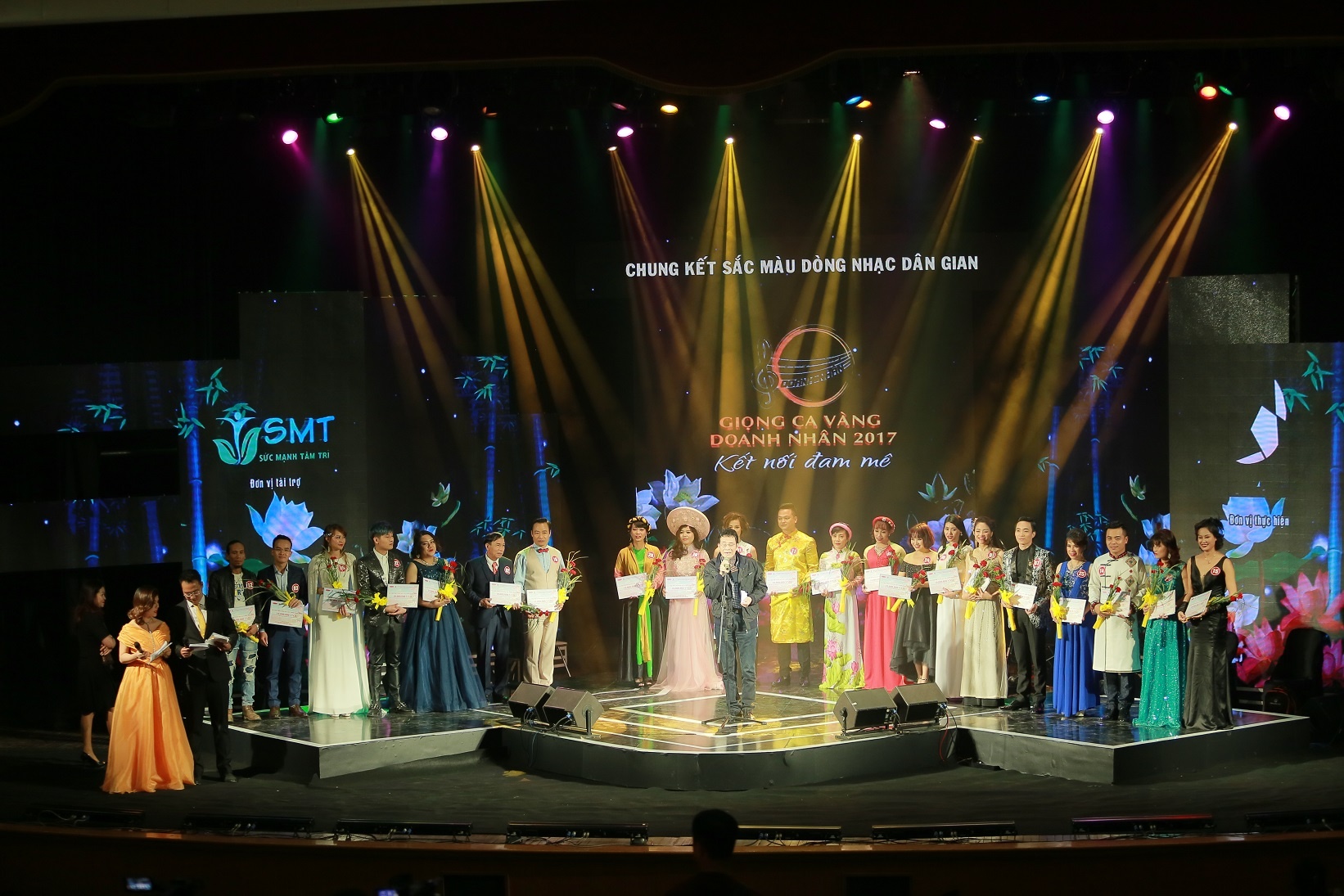 Giong ca vang doanh nhan anh 11