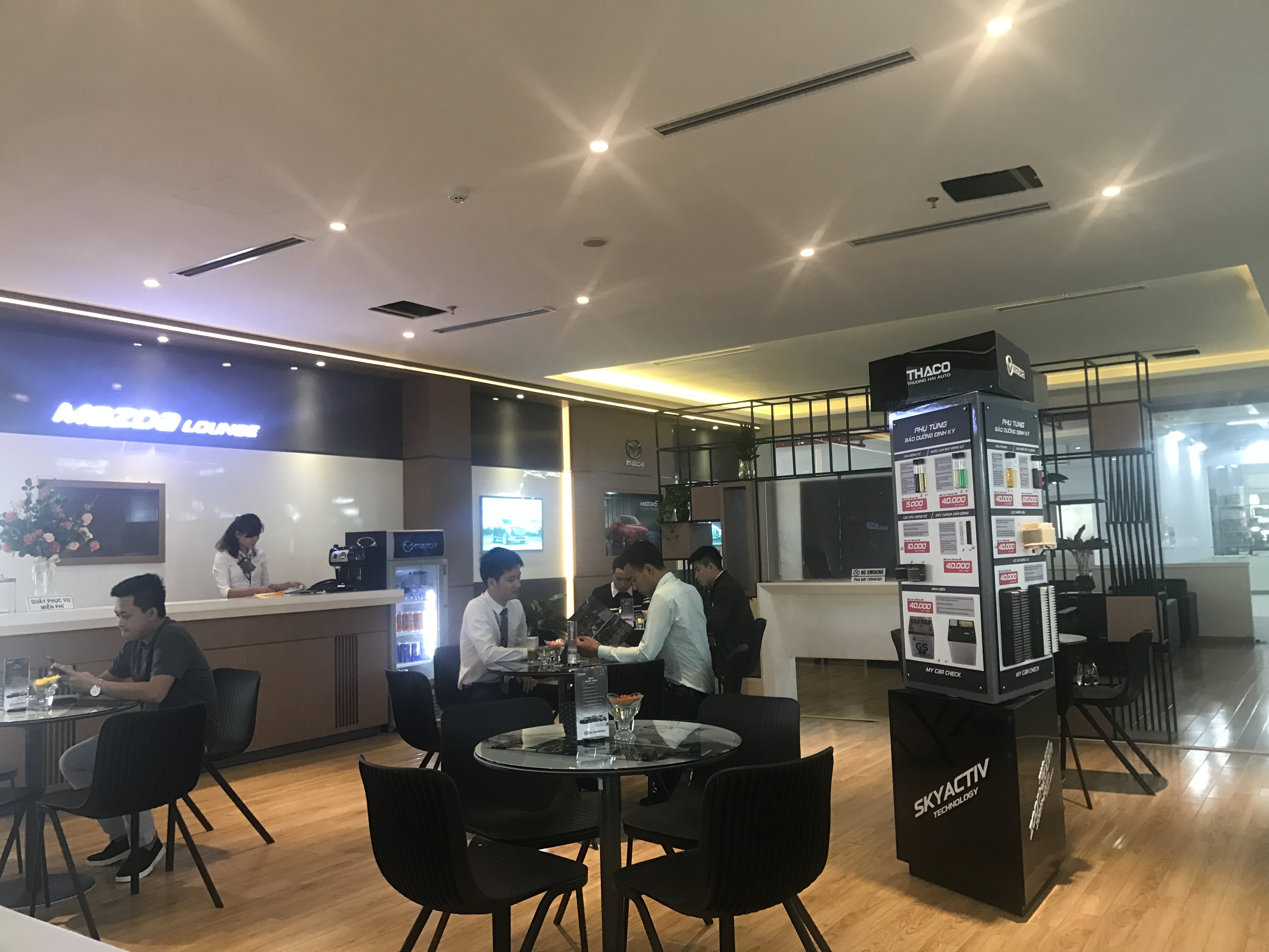 Xưởng dịch vụ ôtô Mazda ảnh 4 Xuong dich vu oto Mazda anh 4