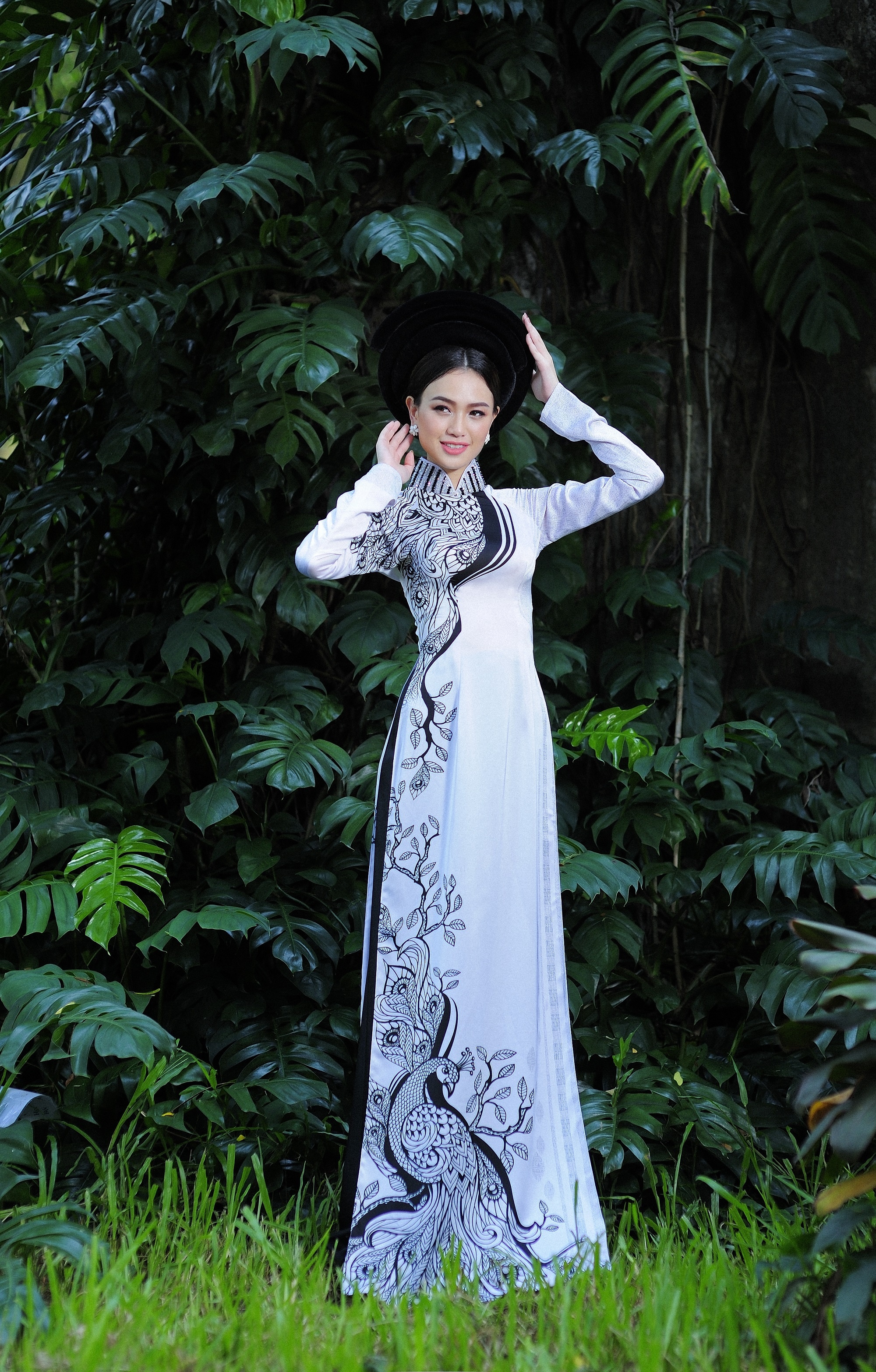BST áo dài họa tiết chim công cách điệu ảnh 5 BST ao dai hoa tiet chim cong cach dieu anh 5