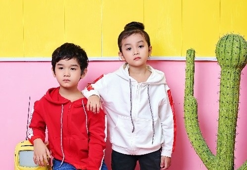 Chuyen gia thoi trang bat mi 4 meo giup be mac dep hinh anh