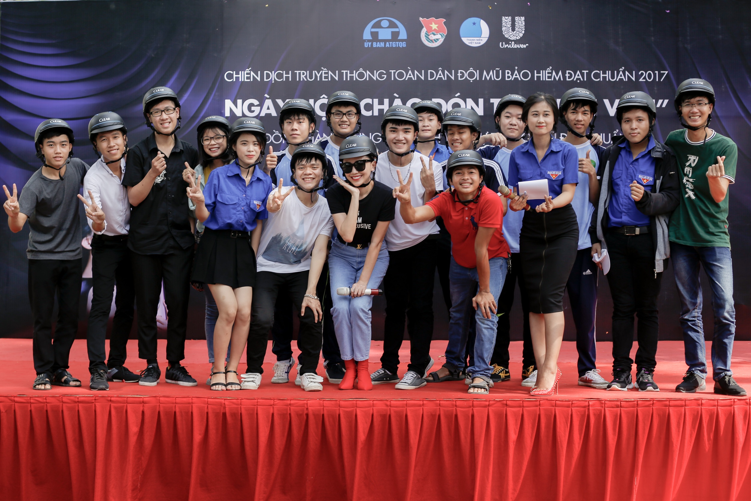 dau goi Clear anh 10