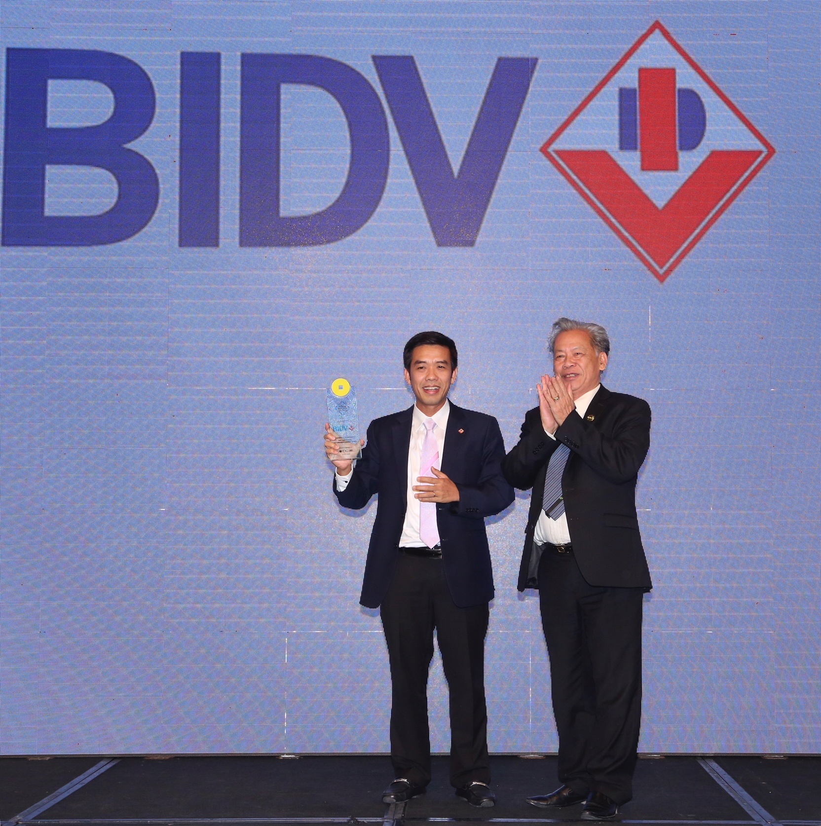 ngan hang BIDV anh 2