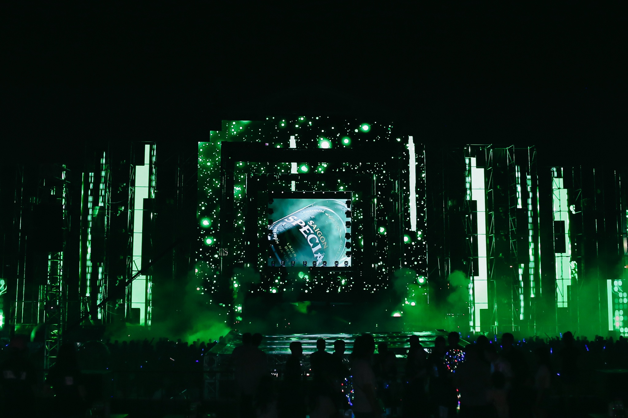 Armin by VinaPhone anh 3