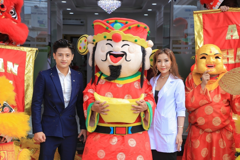 Lo Lem spa khai truong chi nhanh moi tai Sai Gon hinh anh