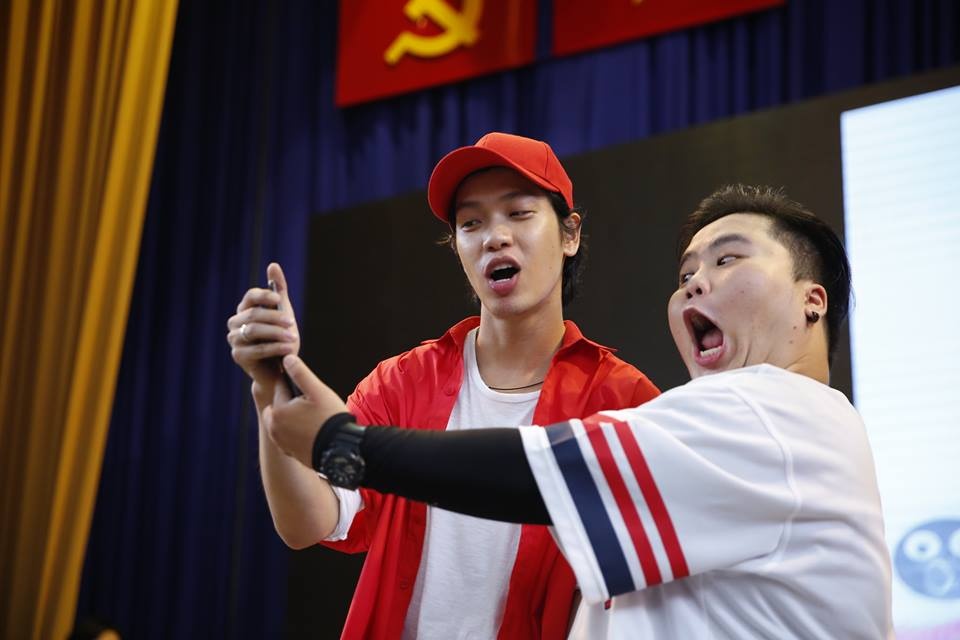 Bi quyet giup ban tre chien thang FaceDance phien ban hung khoi hinh anh