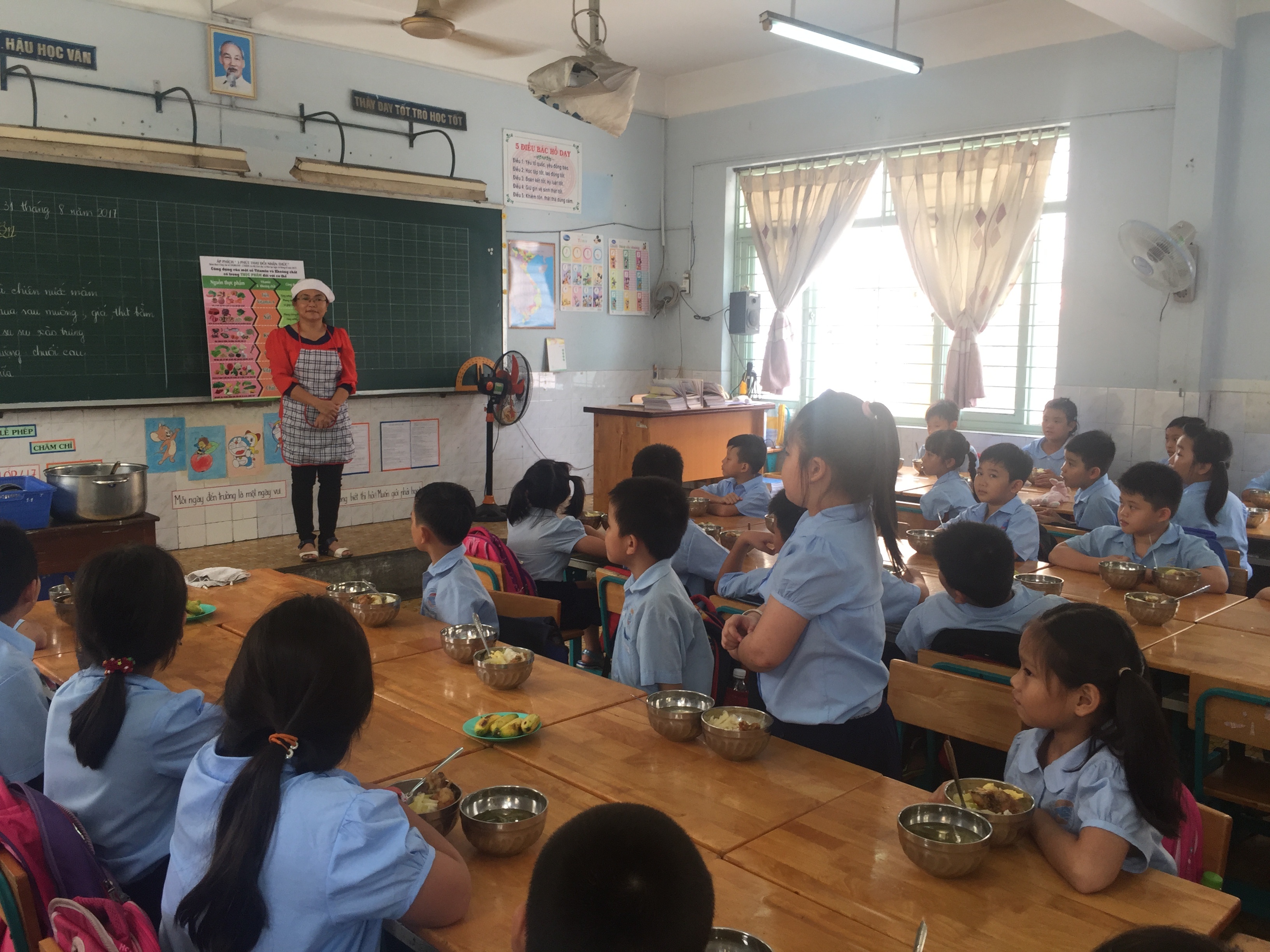 Bua an hoc duong anh 3