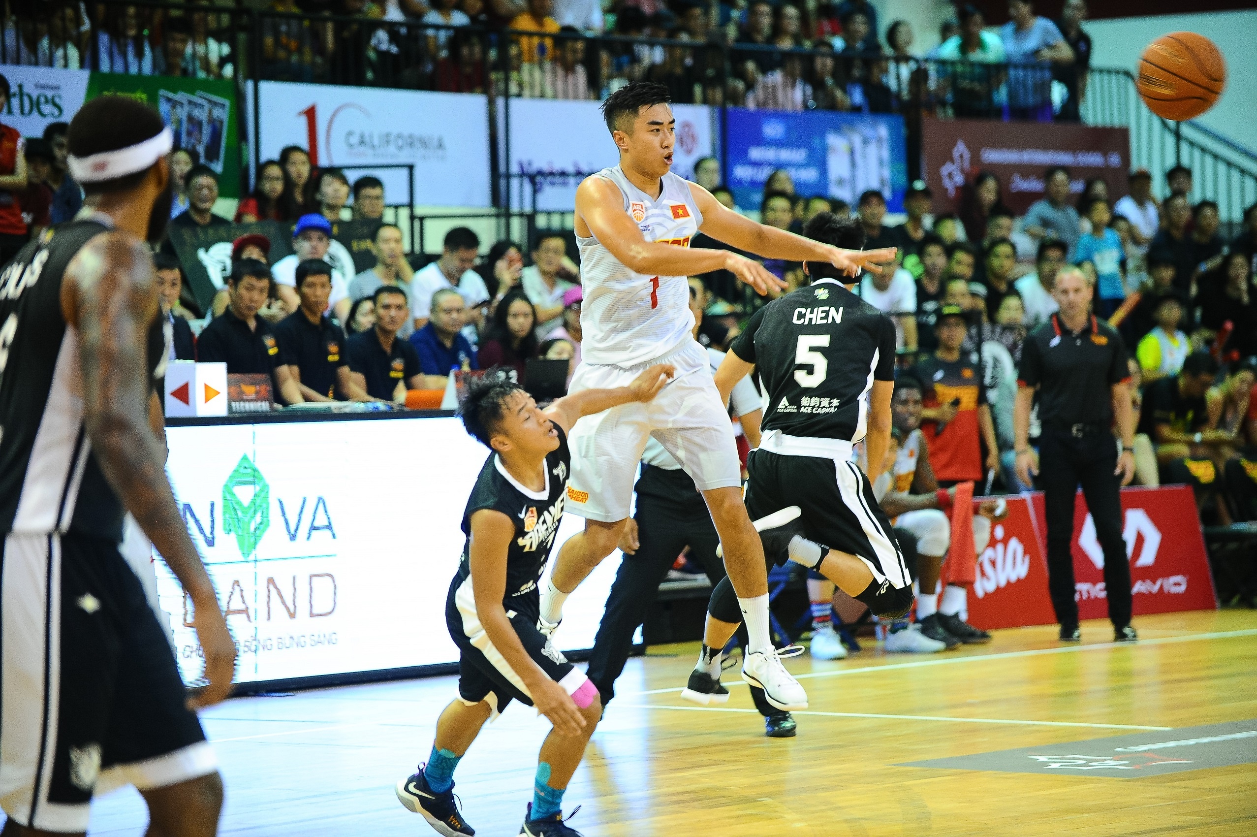 Truyen Hinh FPT anh 4