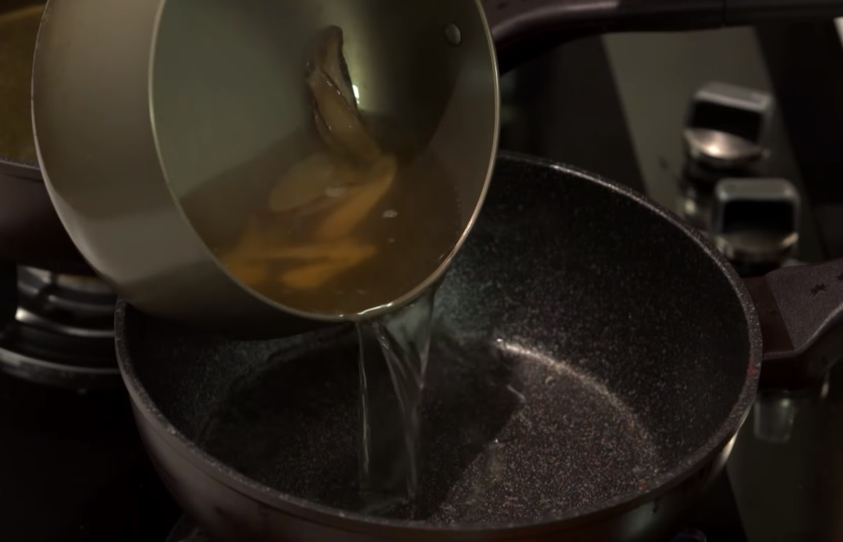 chả giò cá hồi cam thảo ảnh 2 cha gio ca hoi cam thao anh 2