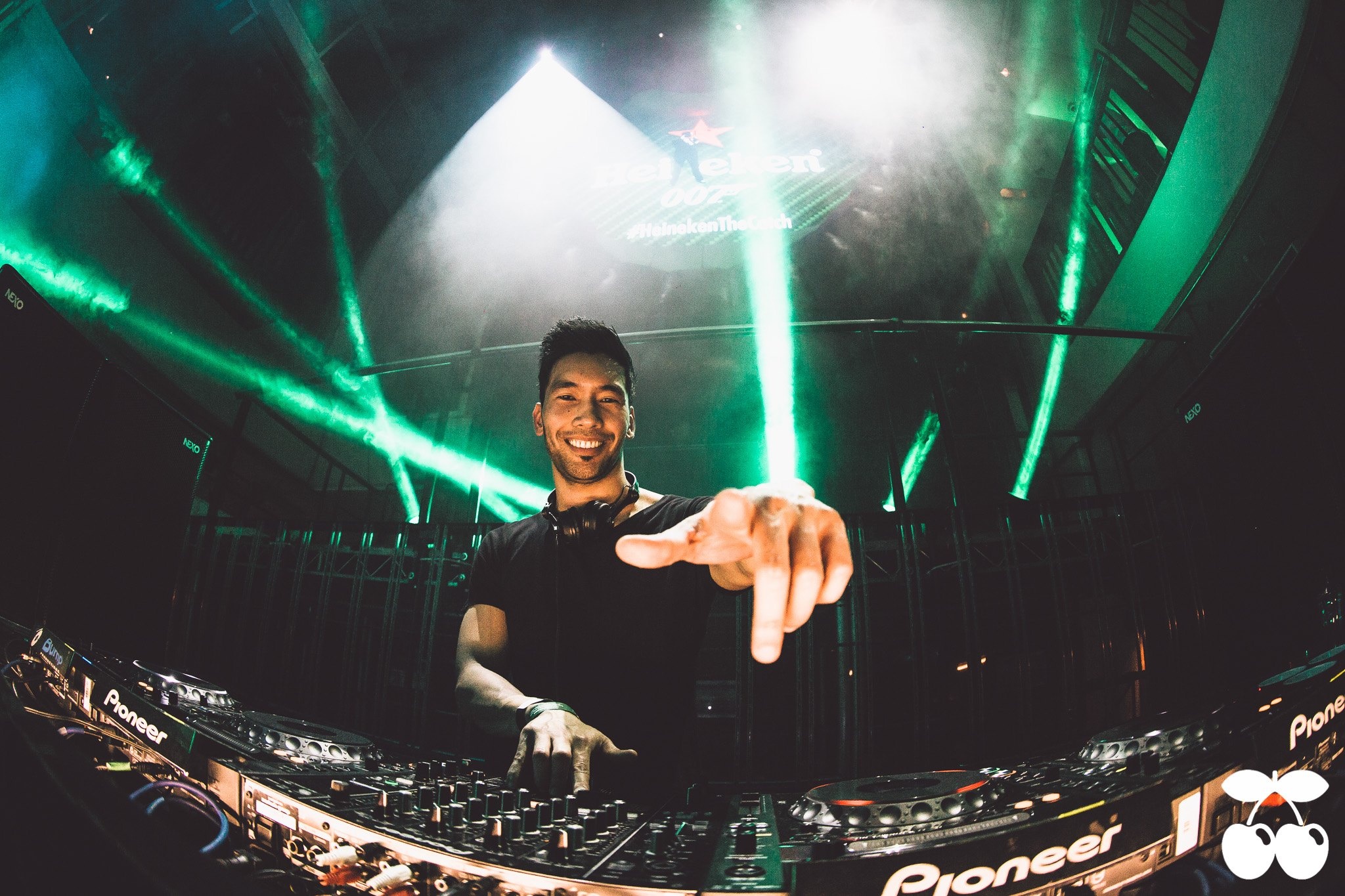 Su kien nhac dien tu khong nen bo lo mua Giang sinh nam nay hinh anh