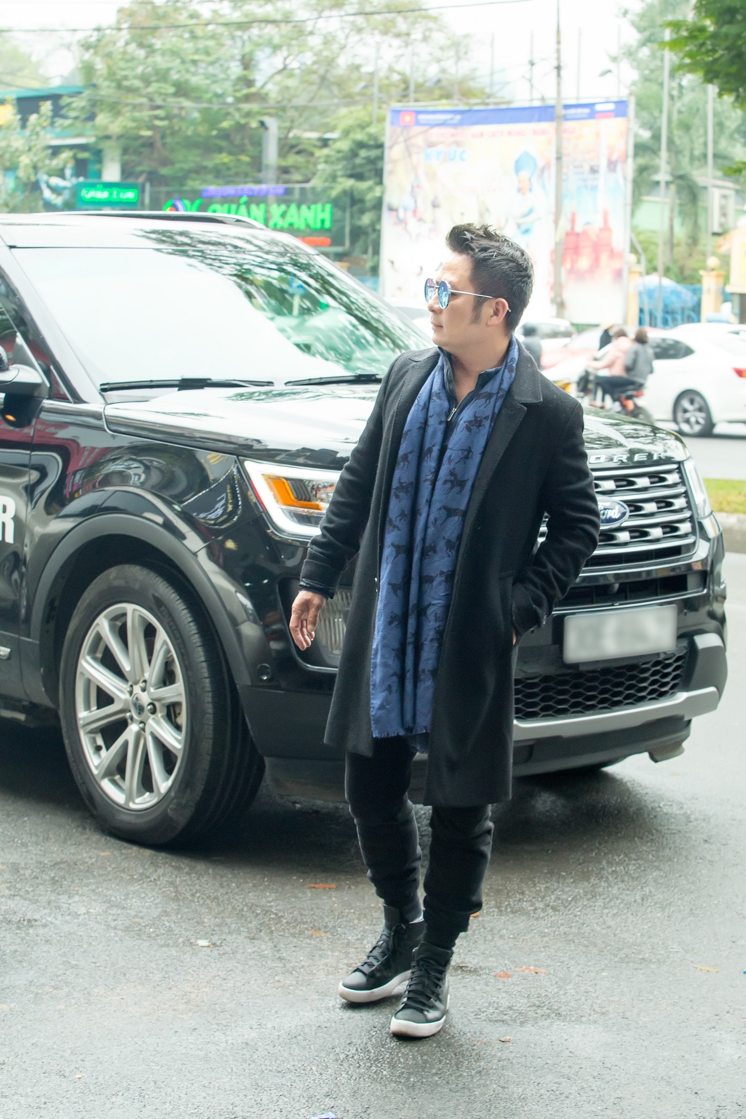 Anhcom productions anh 12