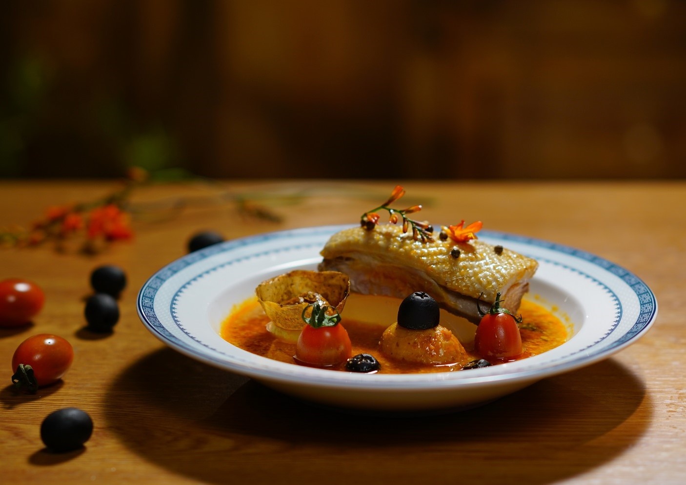 Vit dut lo mat ong cam thao - mon ngon bo duong khi troi chuyen lanh hinh anh