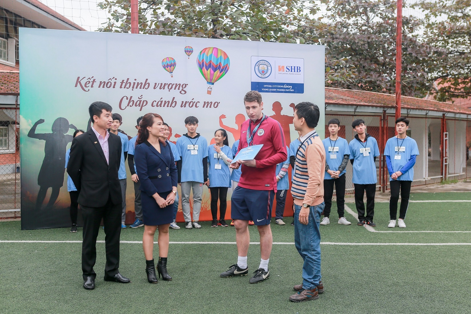 khoa dao tao nha lanh dao tre anh 4