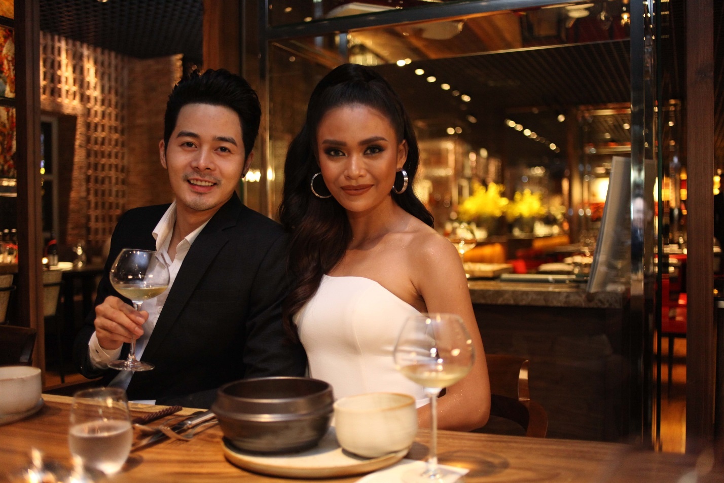 nha hang Square One anh 5