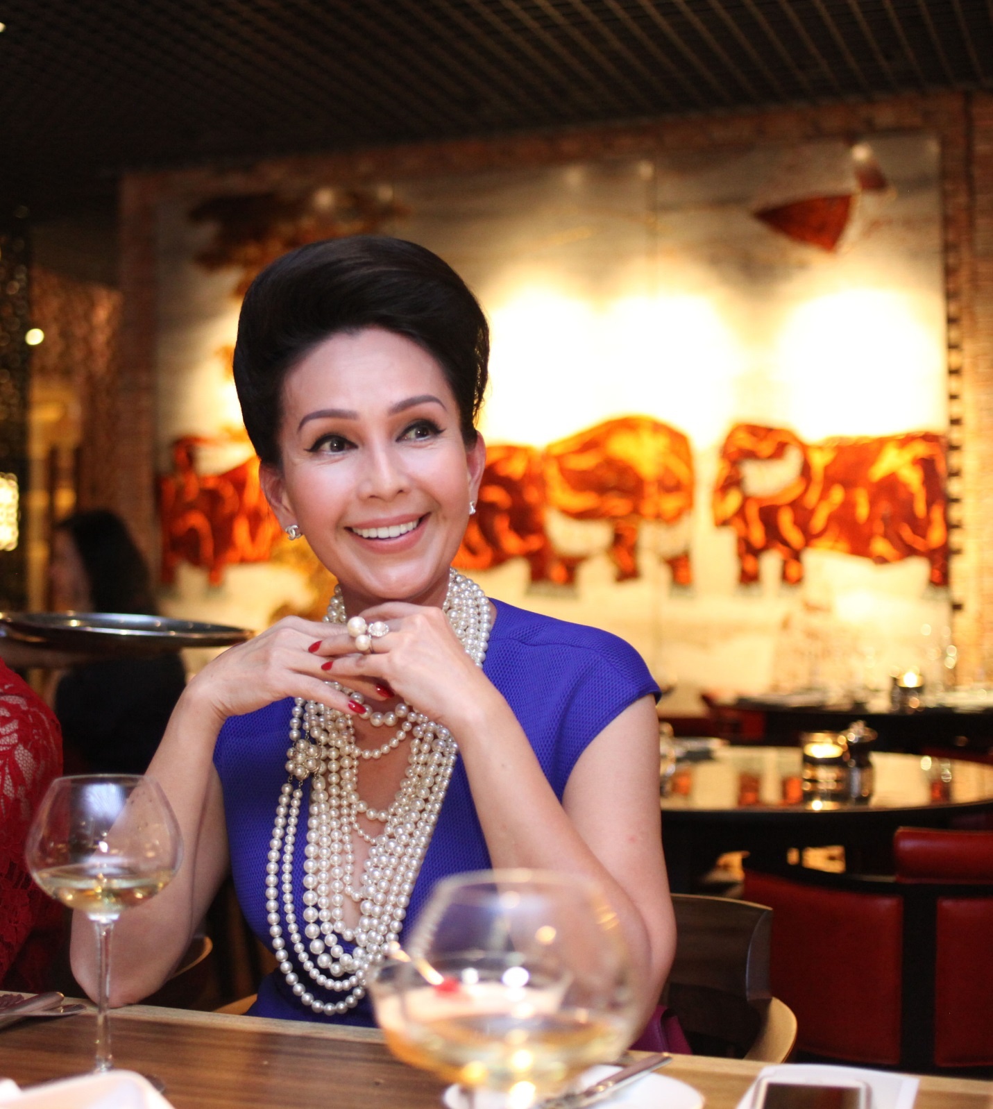 nha hang Square One anh 7