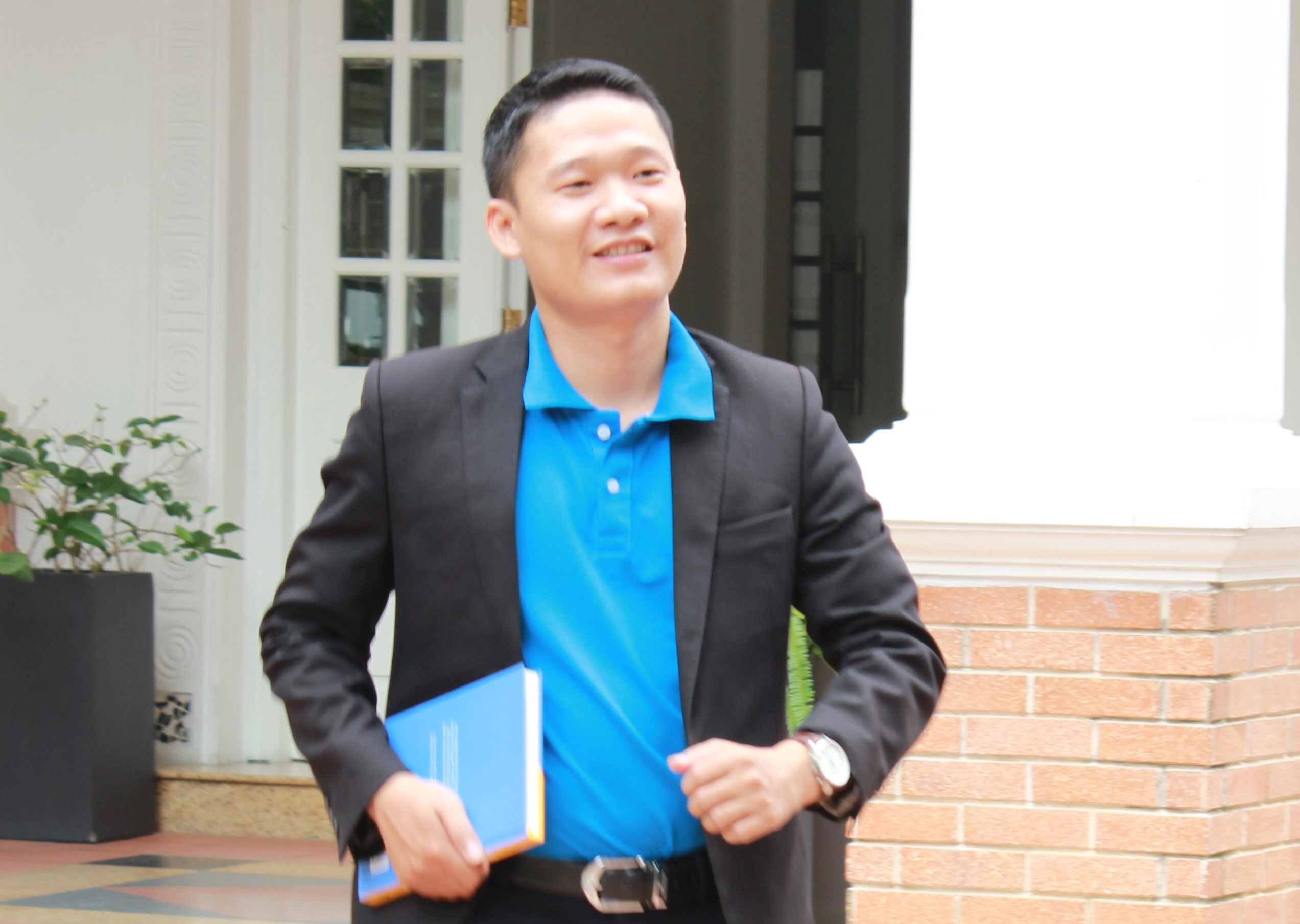 Chang ky su CNTT tre va giai phap nuoc ion kiem ho tro benh nhan ngheo hinh anh
