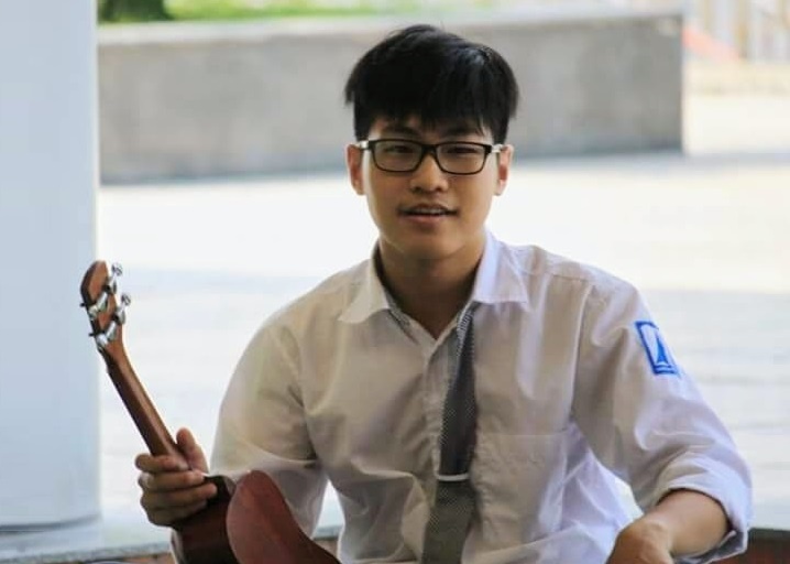 Cau hoc sinh truong Ams va uoc mo day tre em cach... tieu tien hinh anh