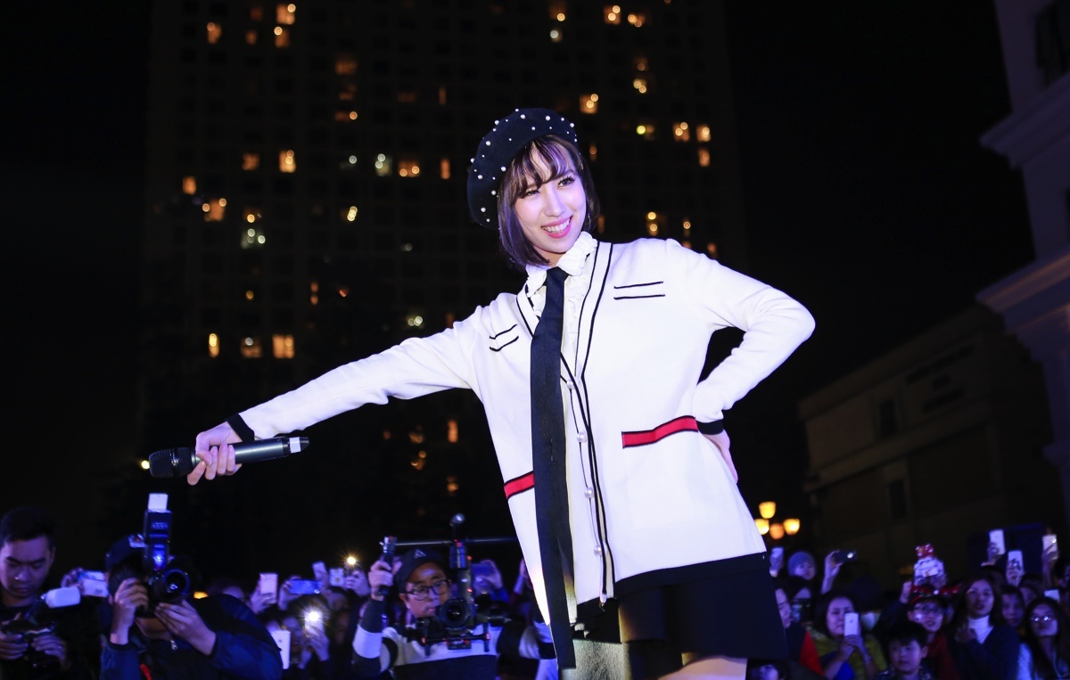 Dove City of lights anh 5